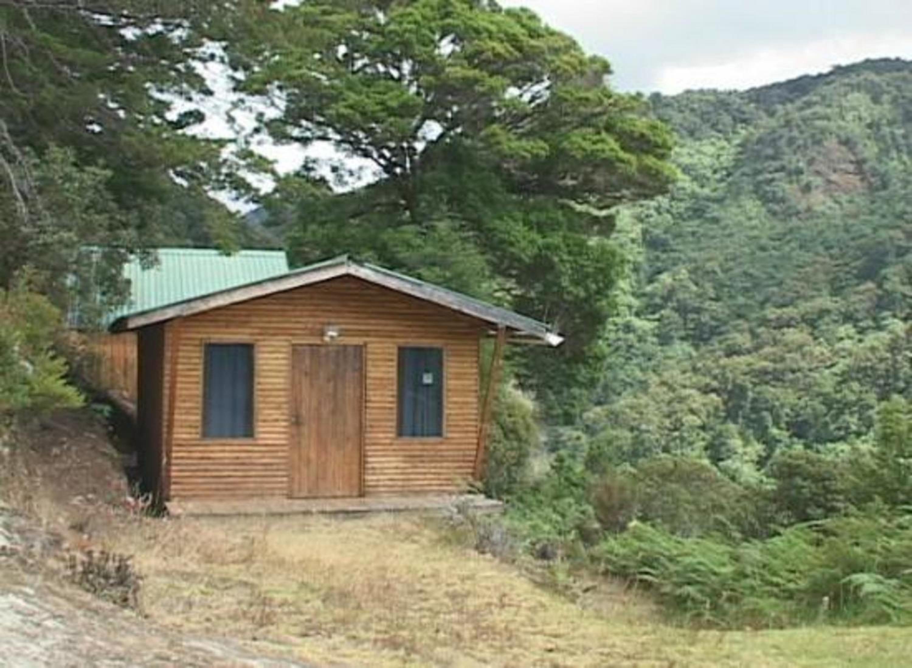Basic Cabin photo 1