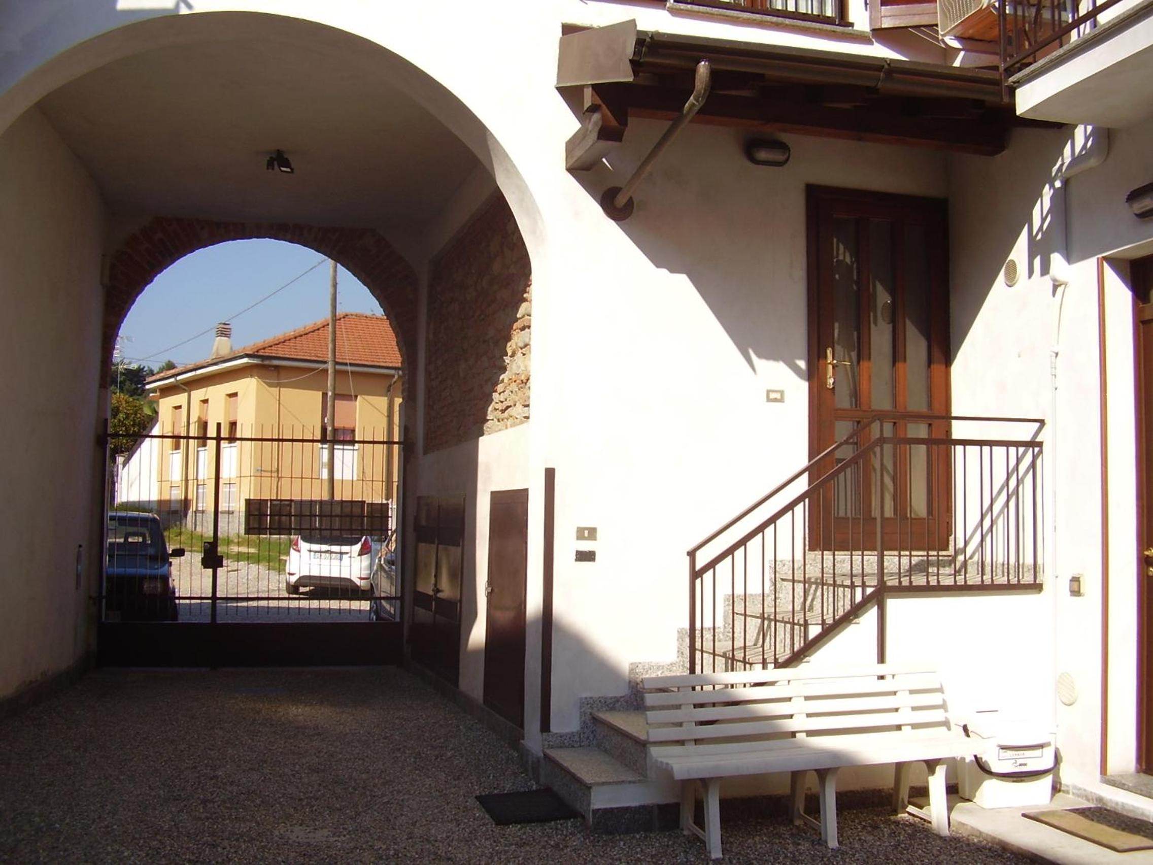 Apartment with Balcony - Photo 21