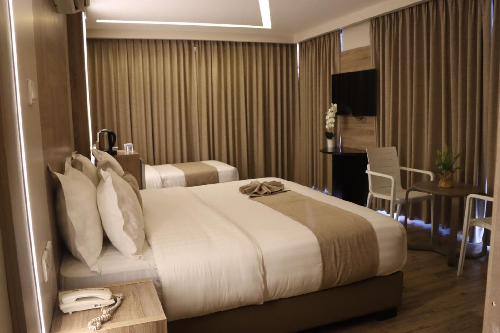 Two-Bedroom Suite photo 2