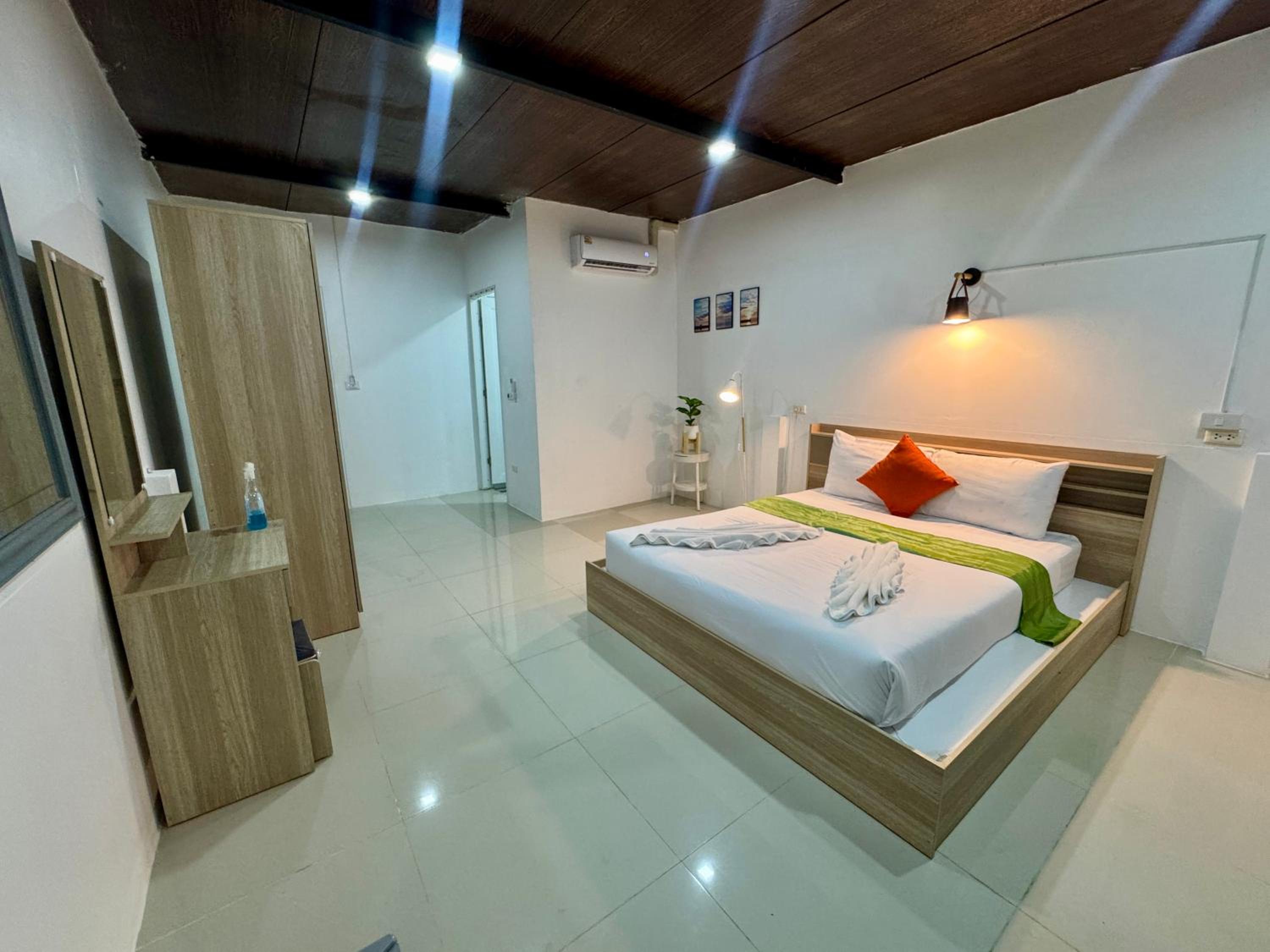 King Room with Mountain View