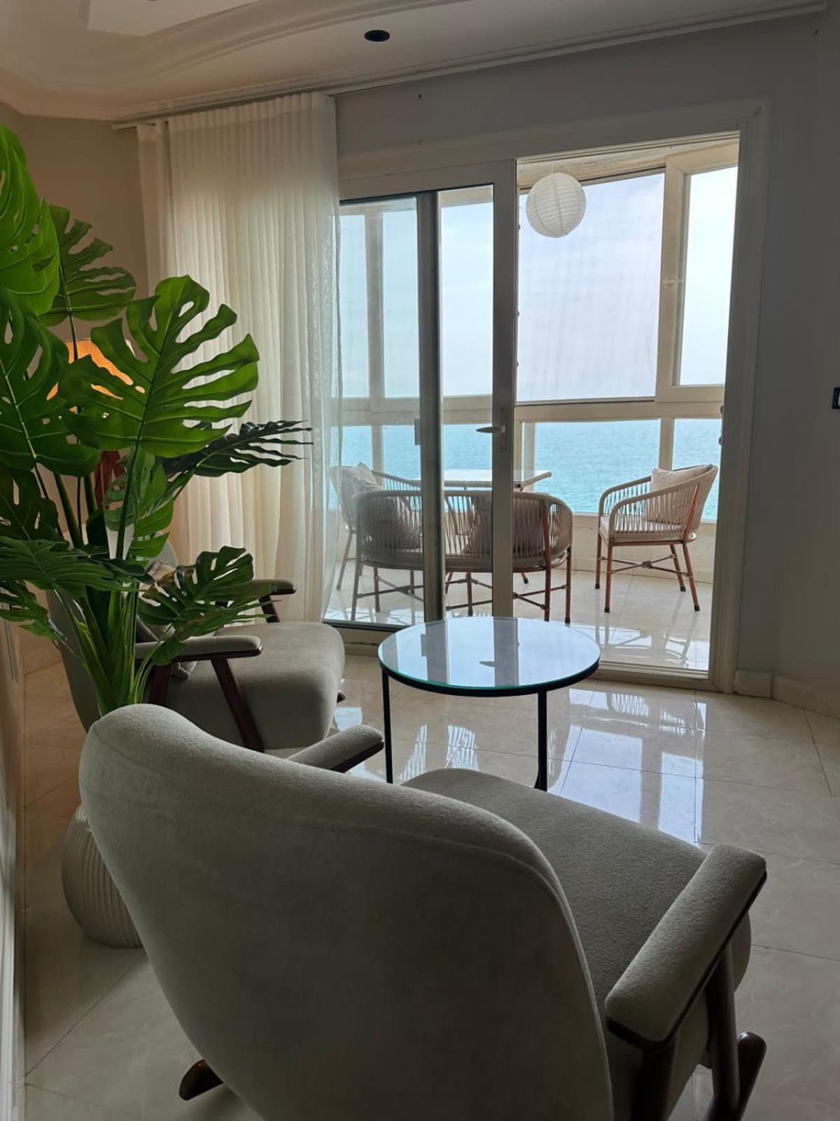 Apartment with Sea View