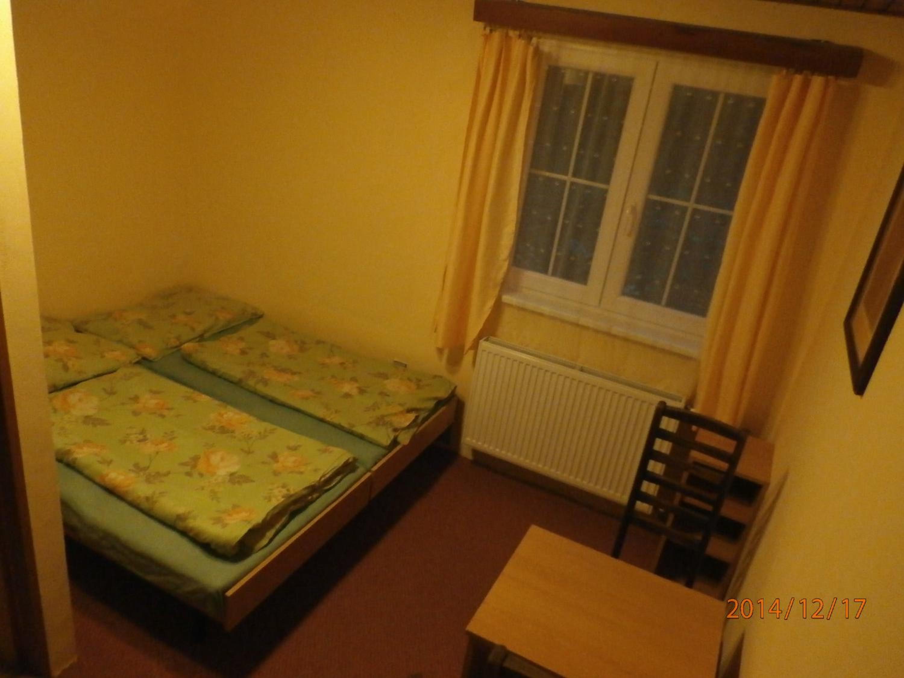 Twin Room with Bathroom photo 3