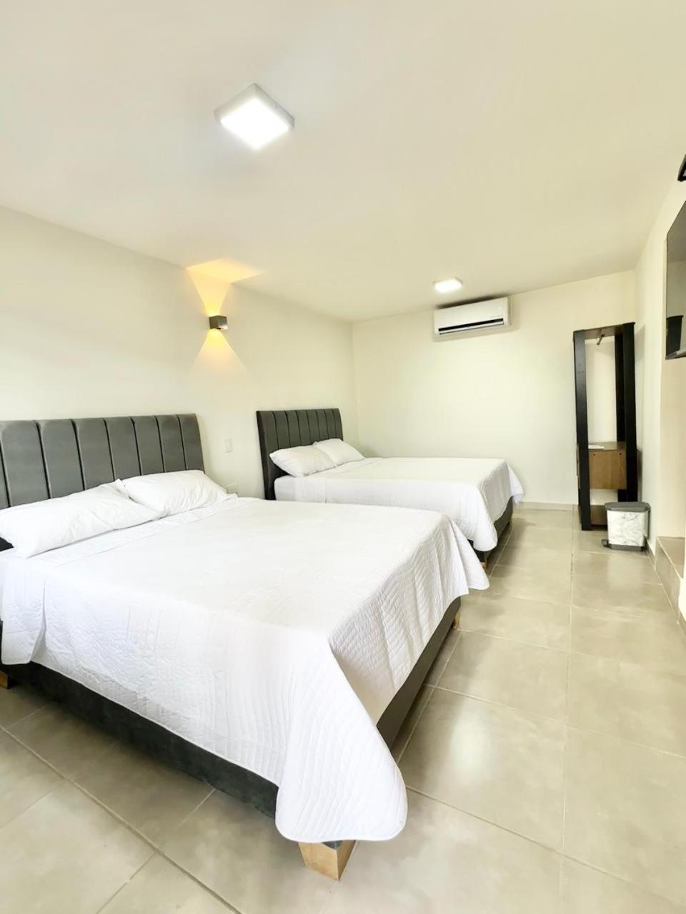 Quadruple Room with Private Bathroom photo 1