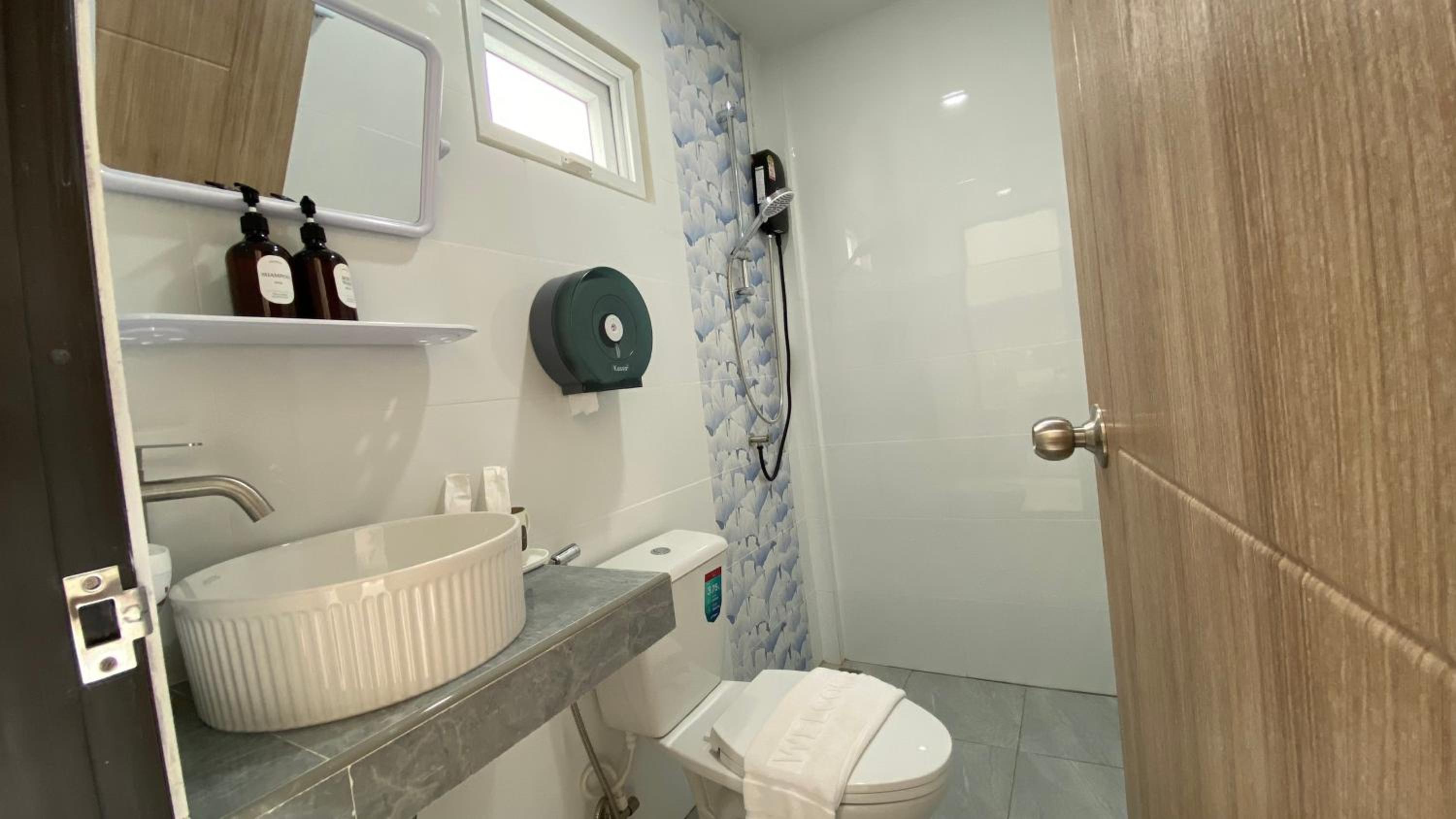 Budget Double Room photo 3