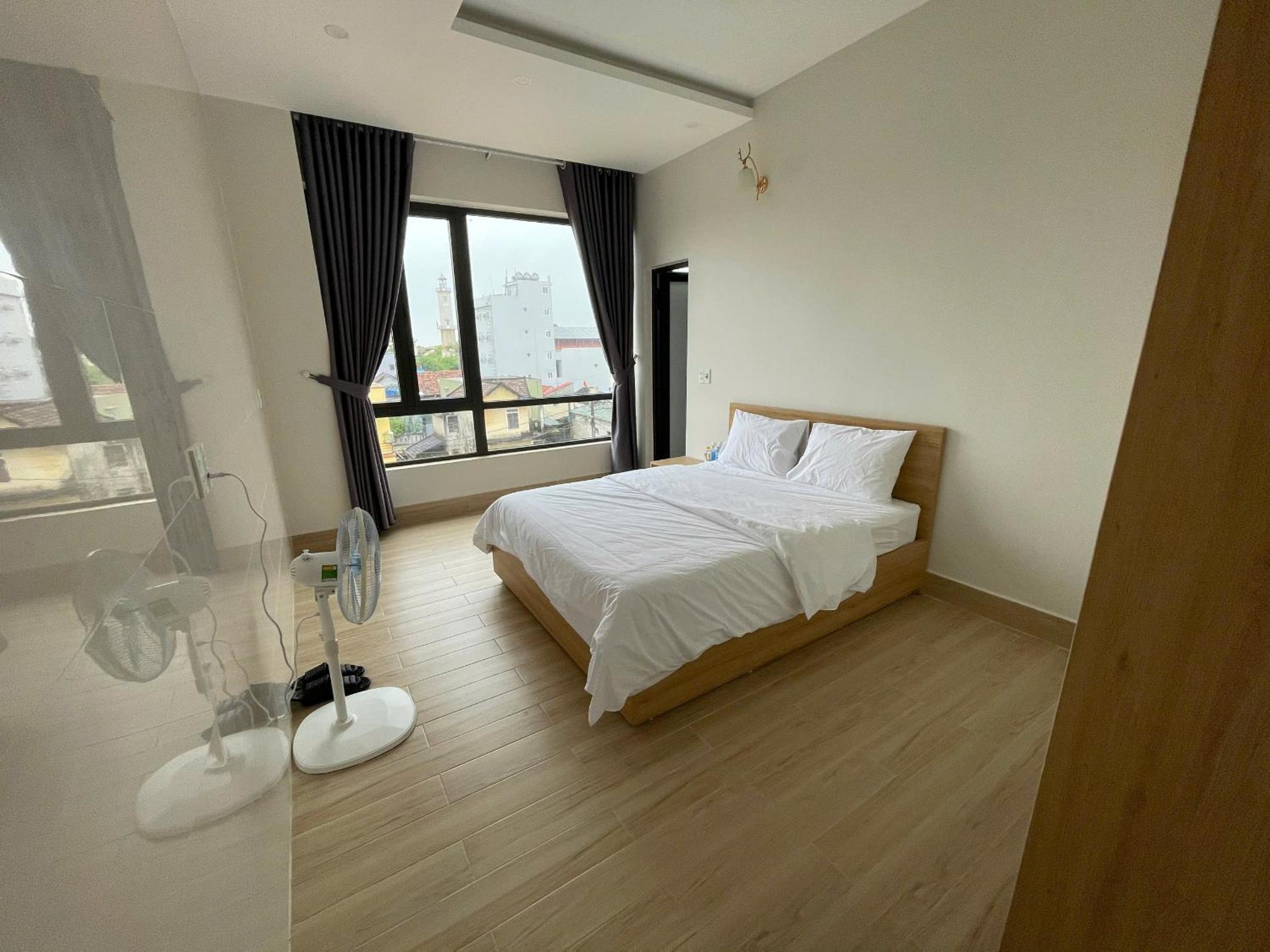 King Room with Balcony photo 1