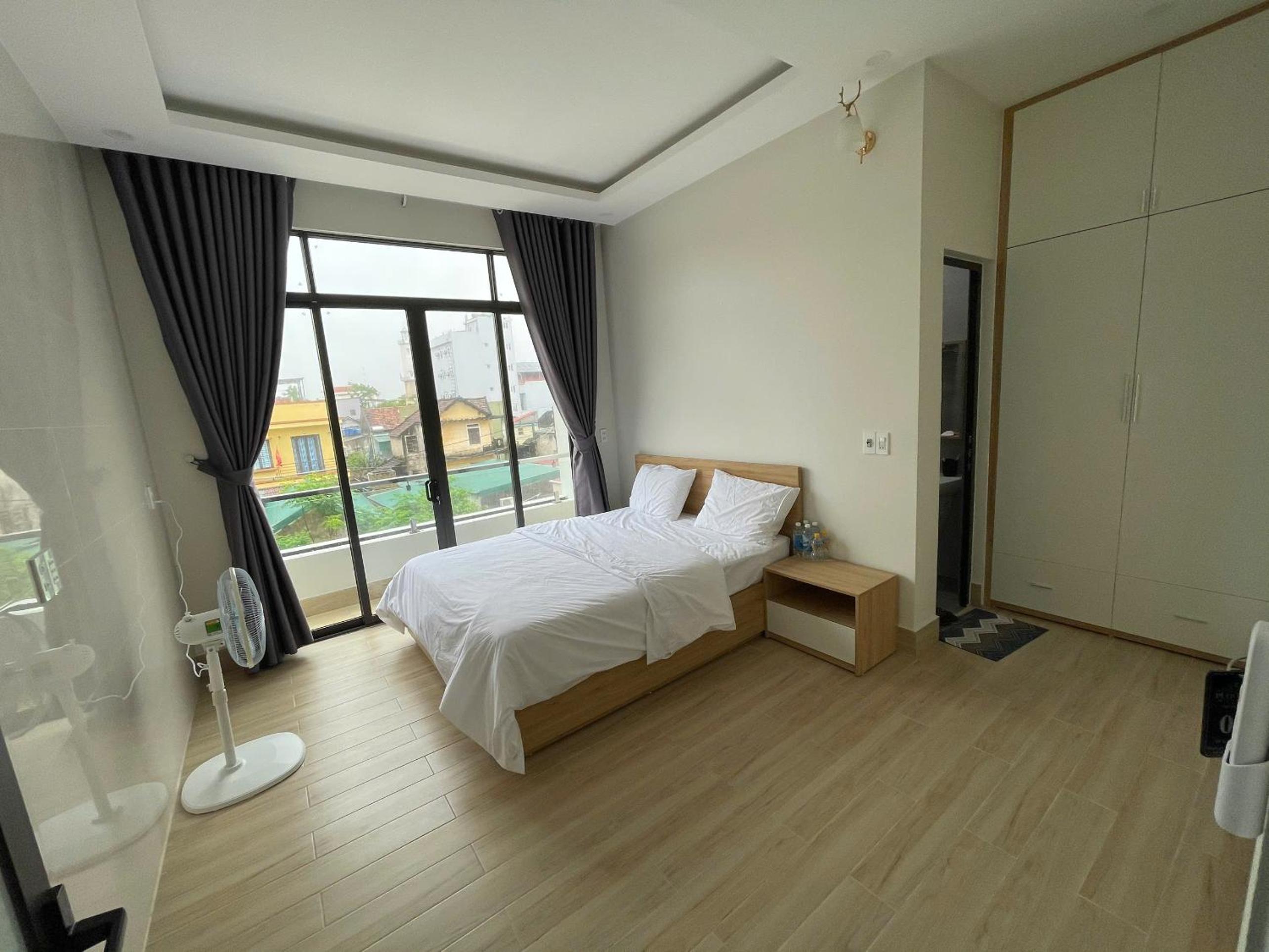 King Room with Balcony photo 2