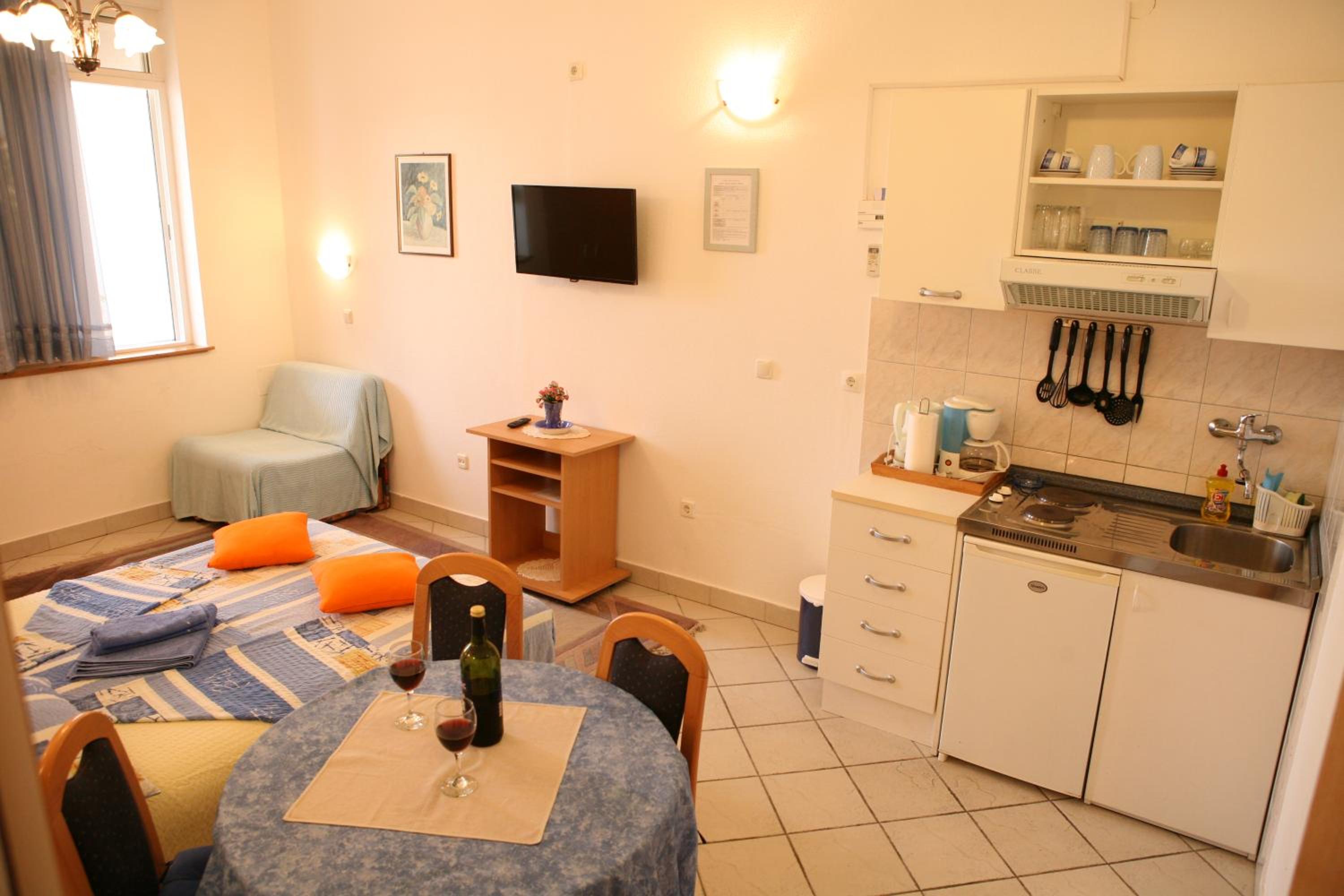 Studio Apartment with Sea View