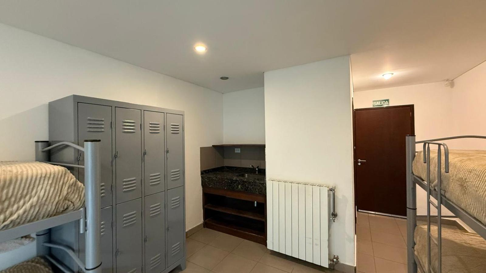 6-Bed Mixed Dormitory Room photo 2