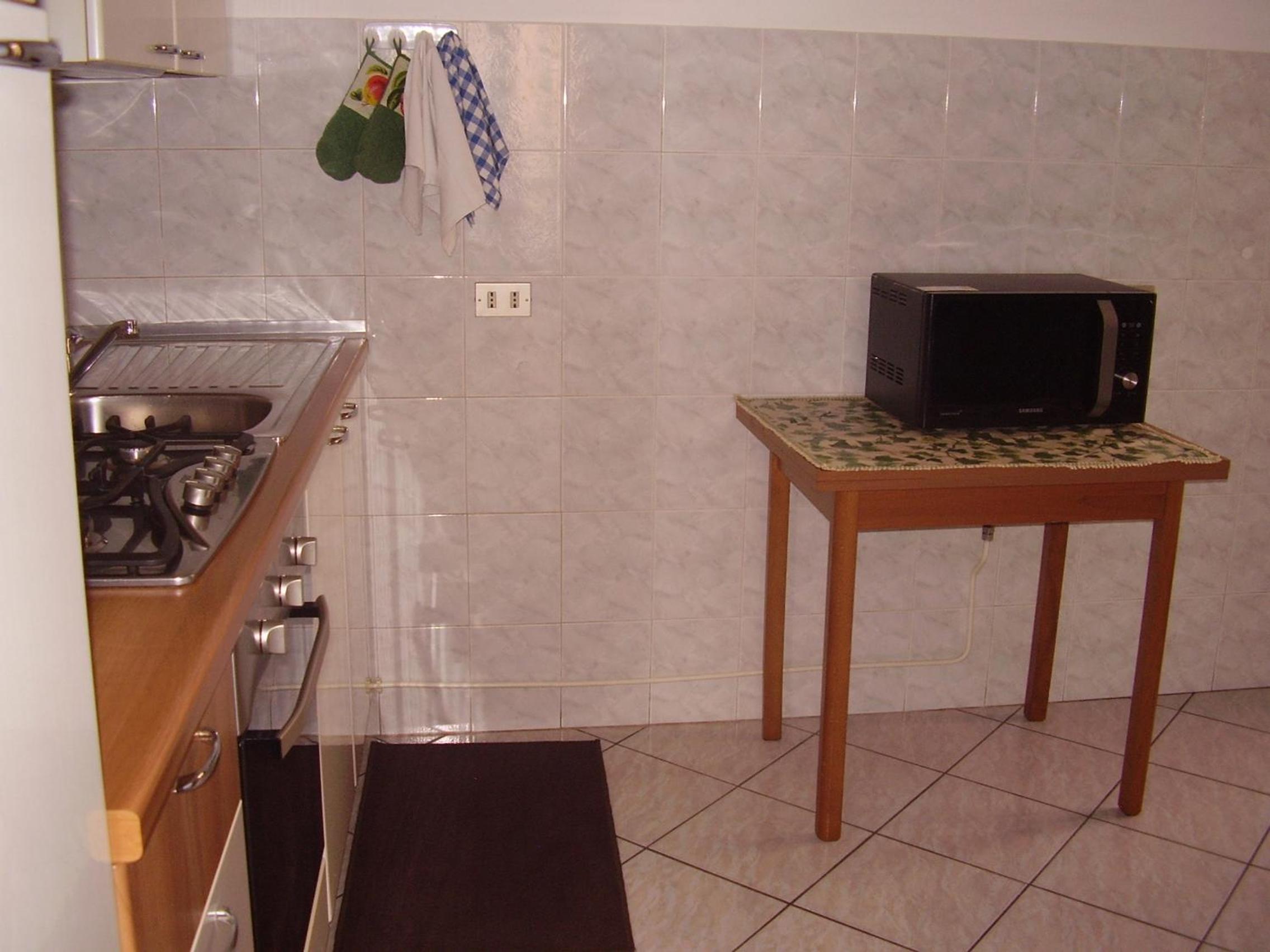 Two-Bedroom Apartment - Photo 19