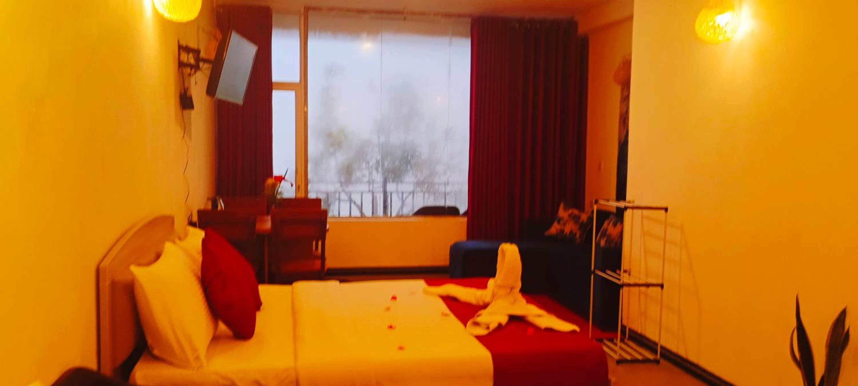 King Room with Mountain View