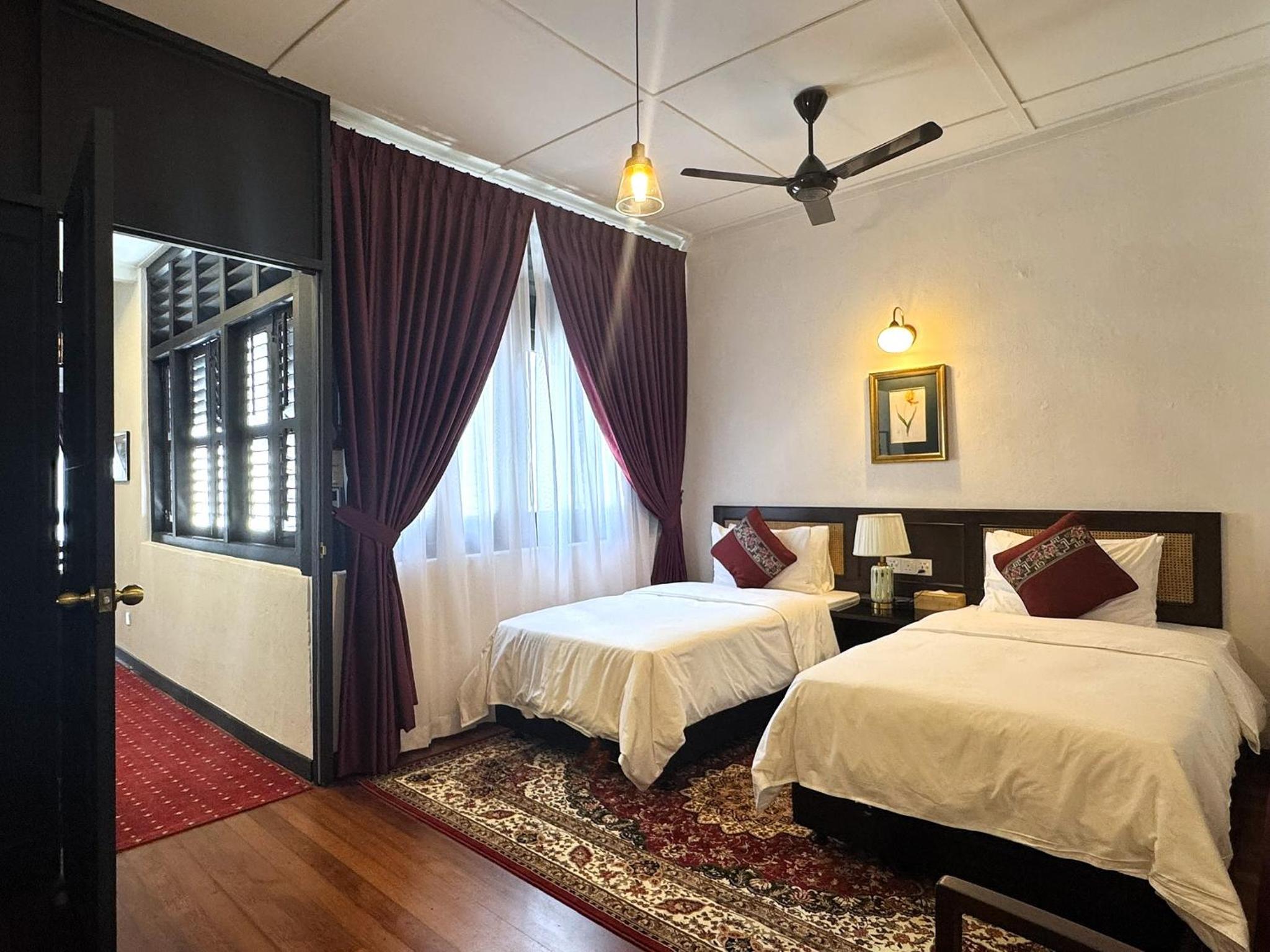 2-Bedrooms Yeng Keng Townhouse No.5
