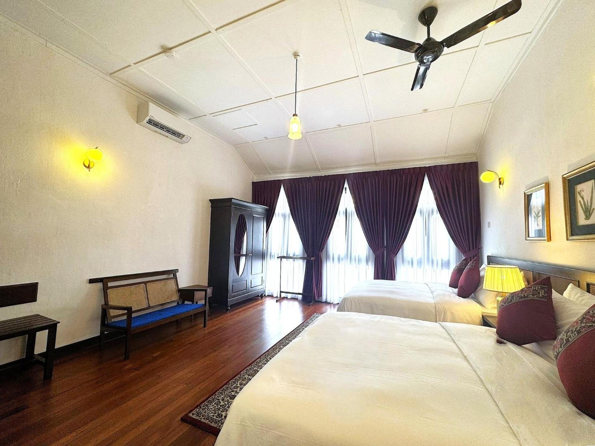 2-Bedrooms Yeng Keng Townhouse No.5 thumbnail 6