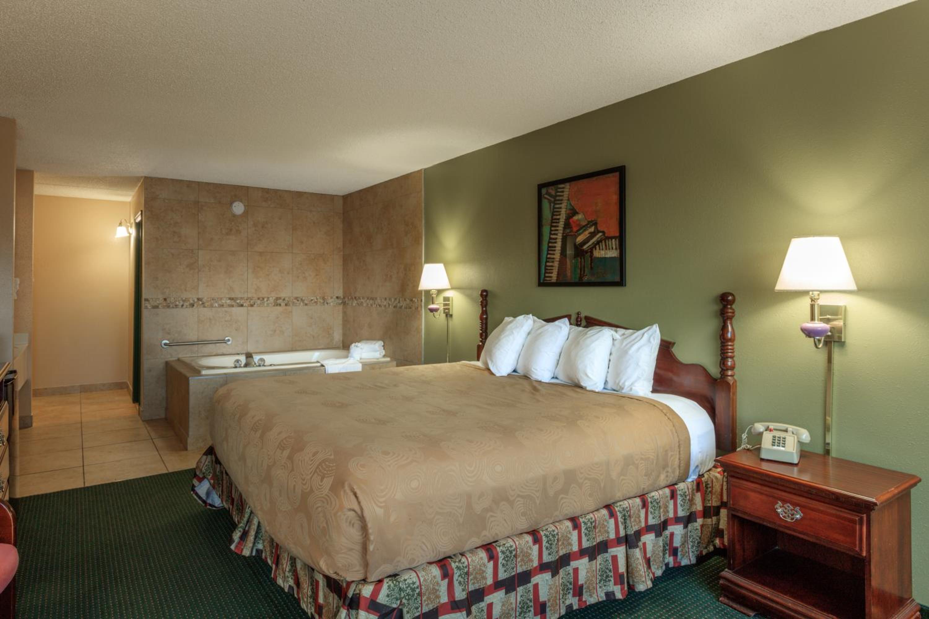 Superior King Room - First Floor - Non-Smoking - Photo 1