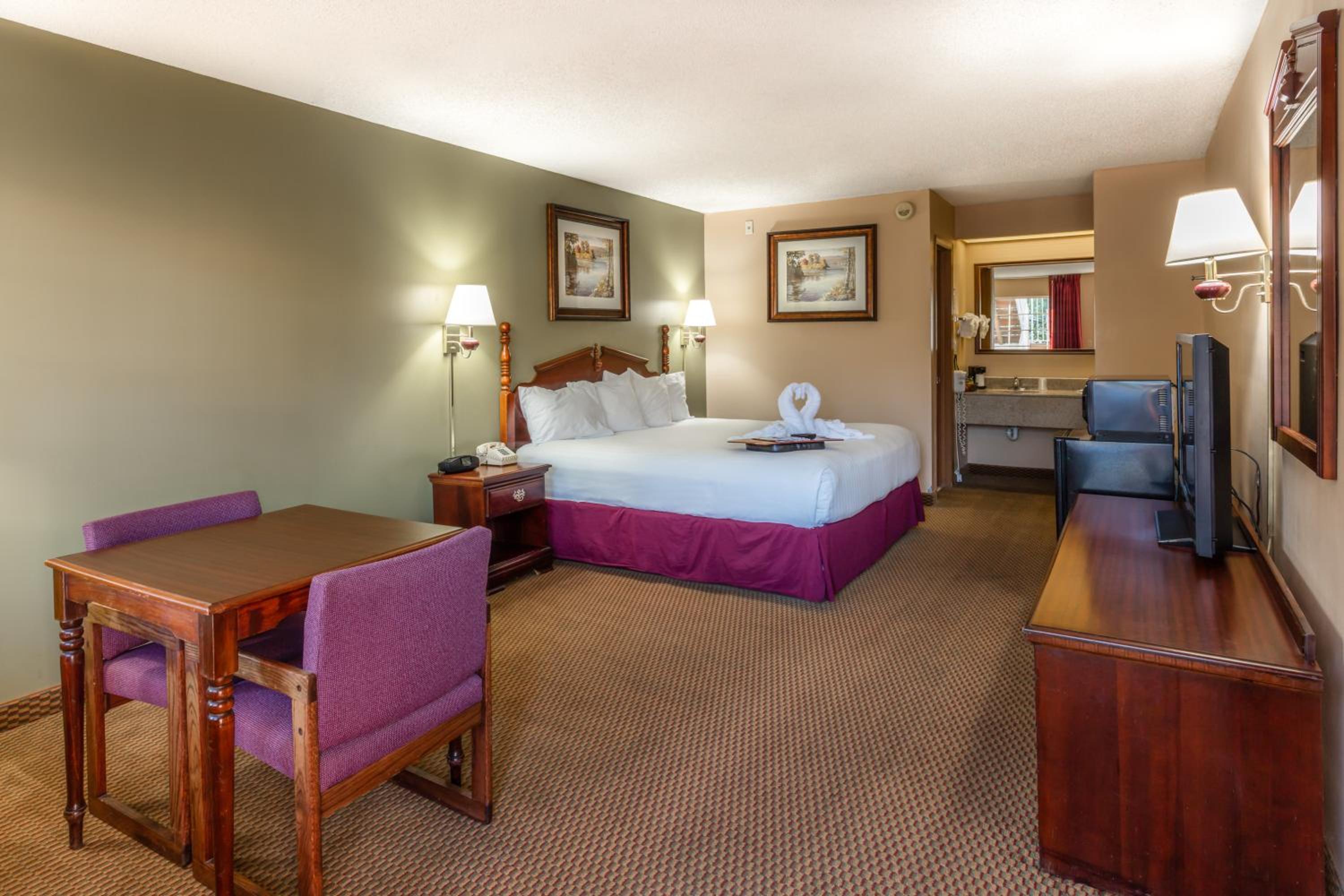 Premiere King Bed Select (Ground Level) - Photo 7