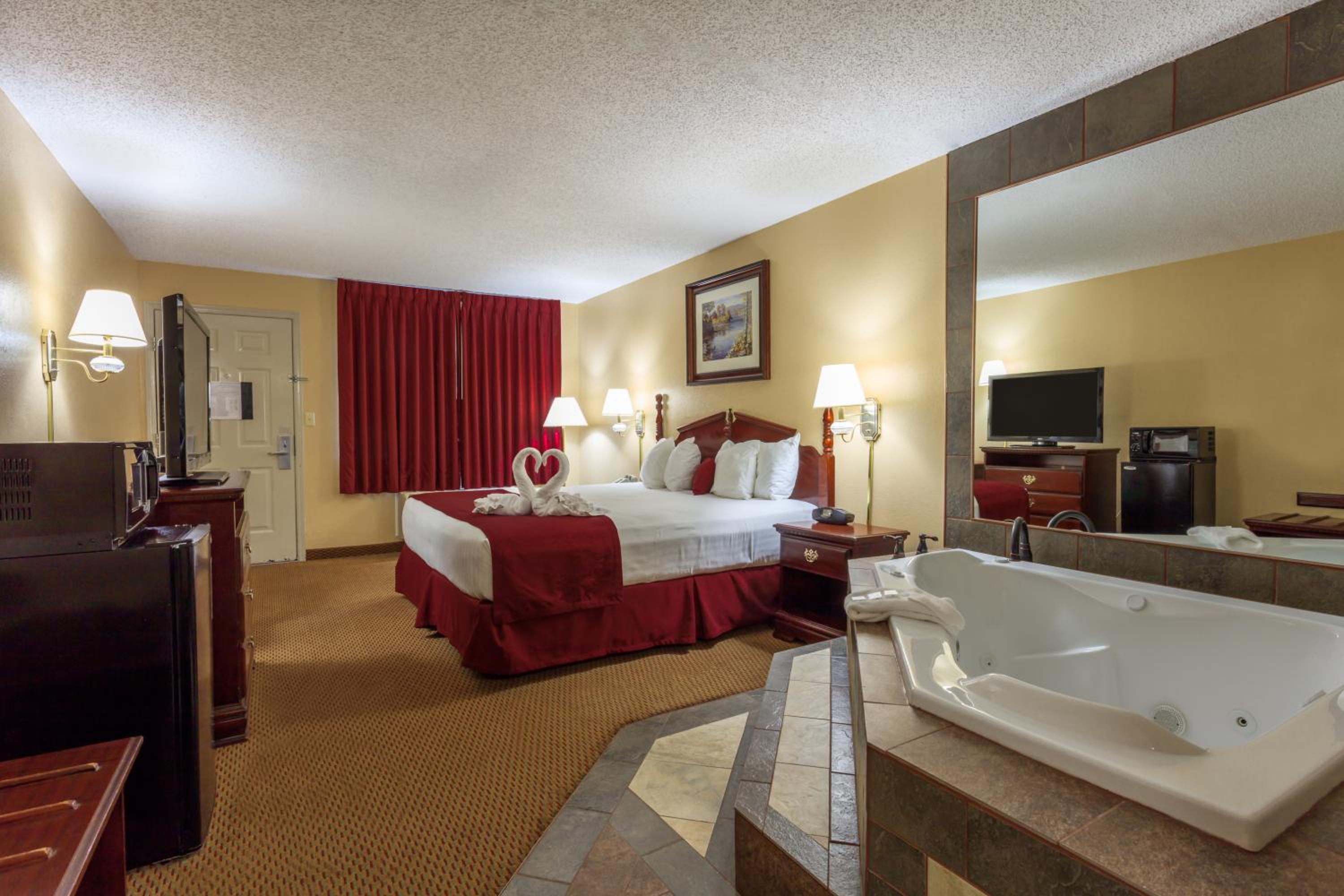 Plush King Bed with Jacuzzi (Ground Level) - Photo 9