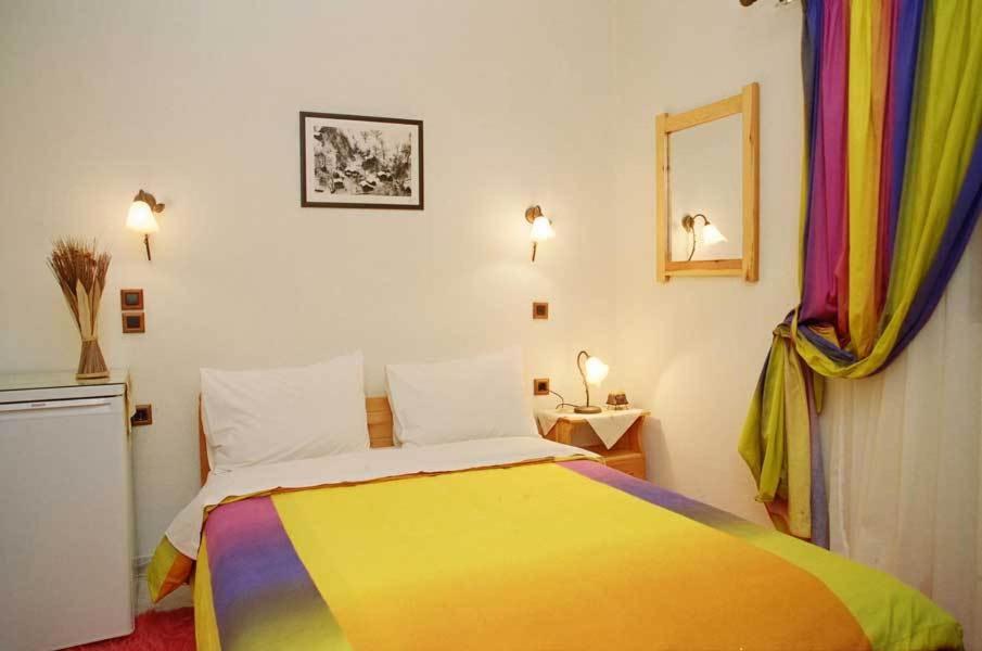 Double Room with Lake View - Photo 6