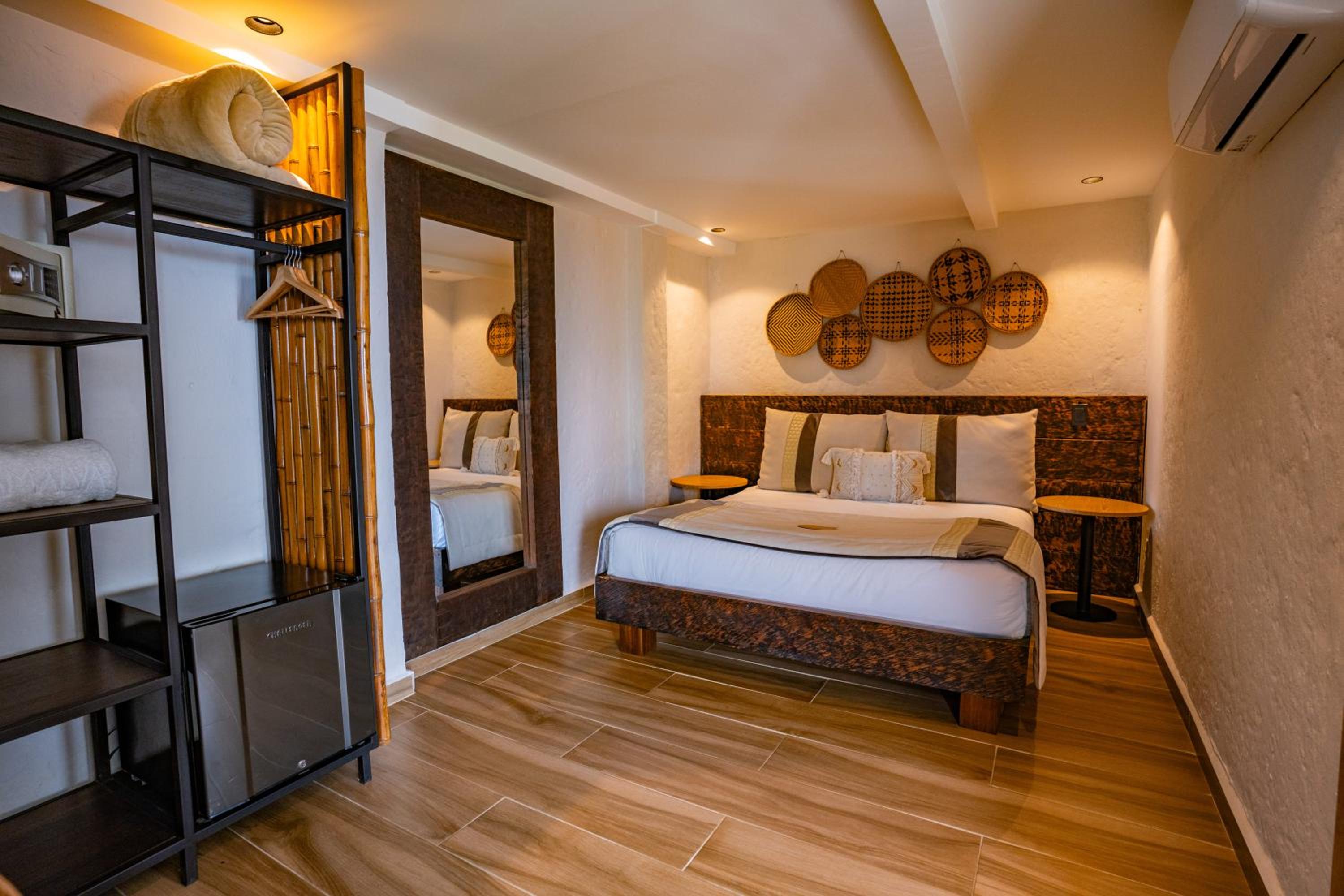 Standard Double Suite