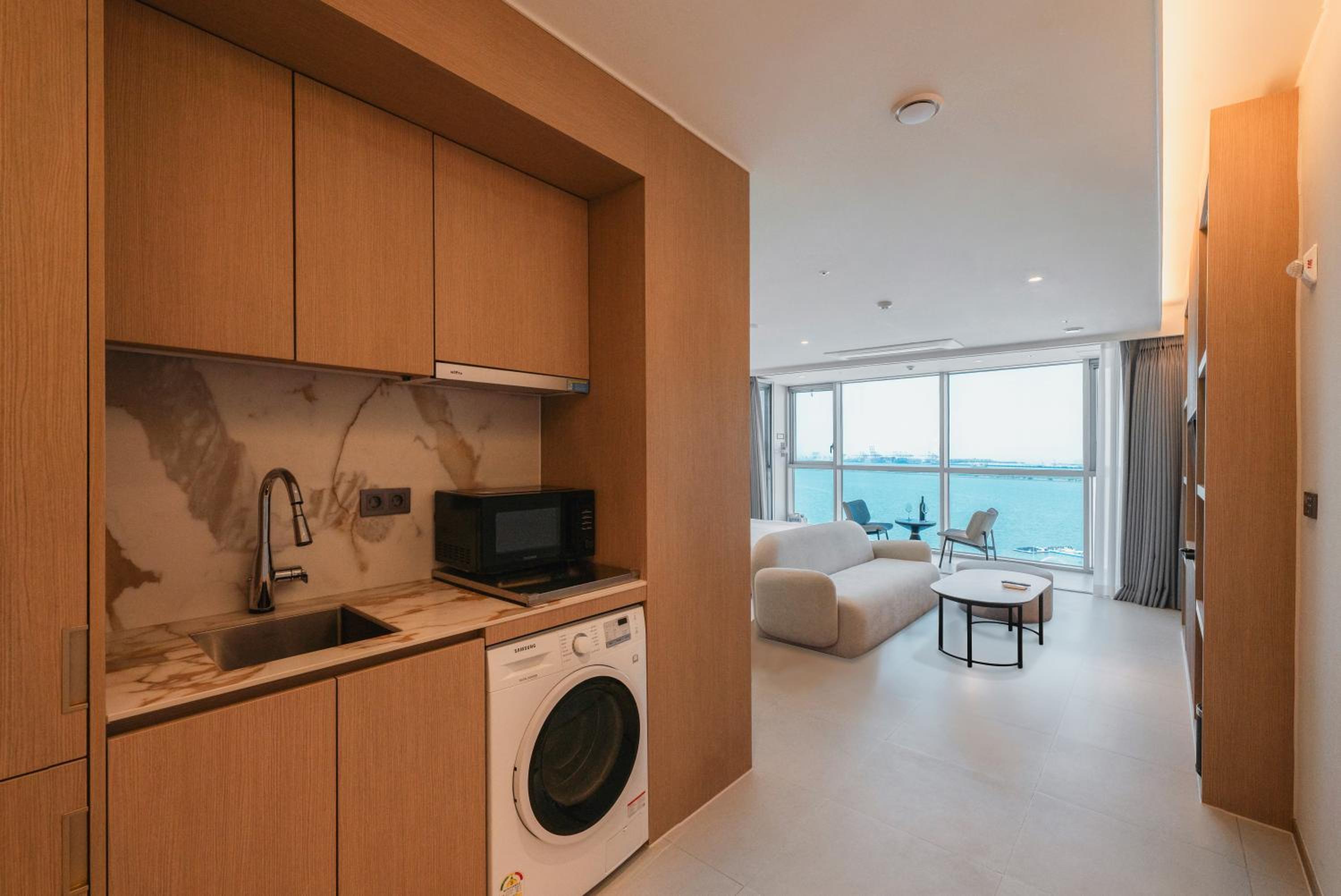 [Pet Room] Standard Twin Room with Half Ocean View- Free Breakfast for 1 person - Photo 6