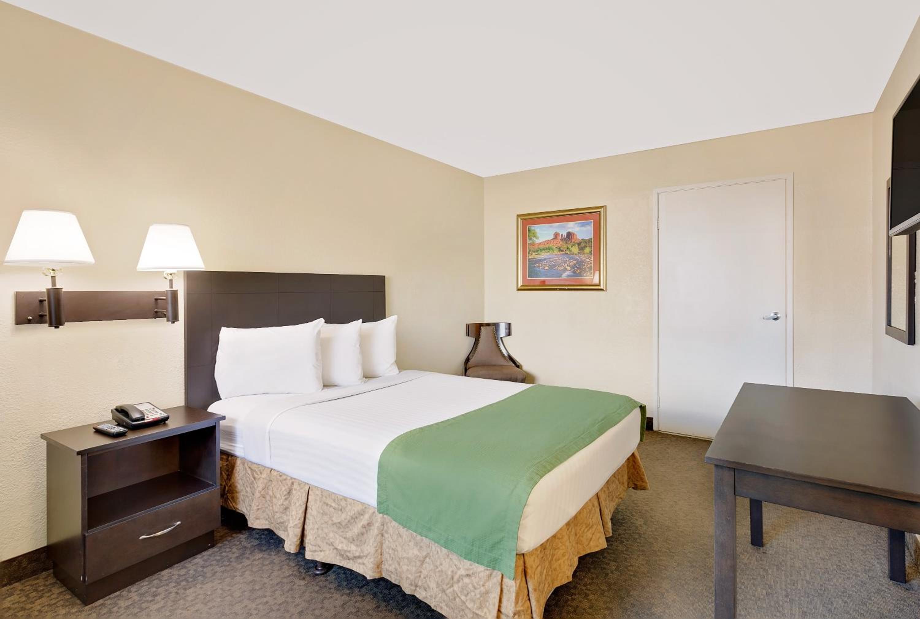 Double Room - Mobility Access/Non-Smoking photo 1