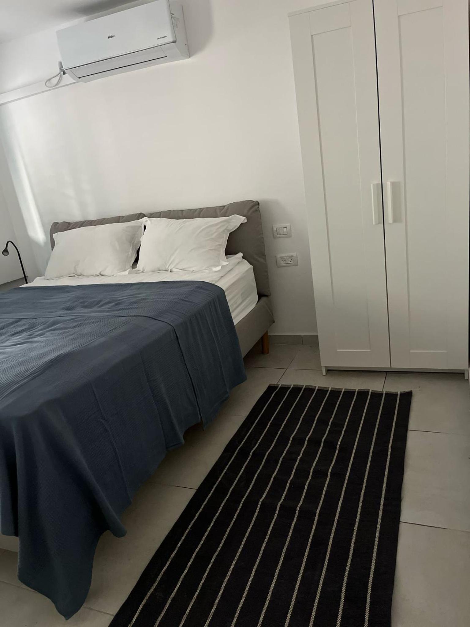 One-Bedroom Apartment - Non-Smoking