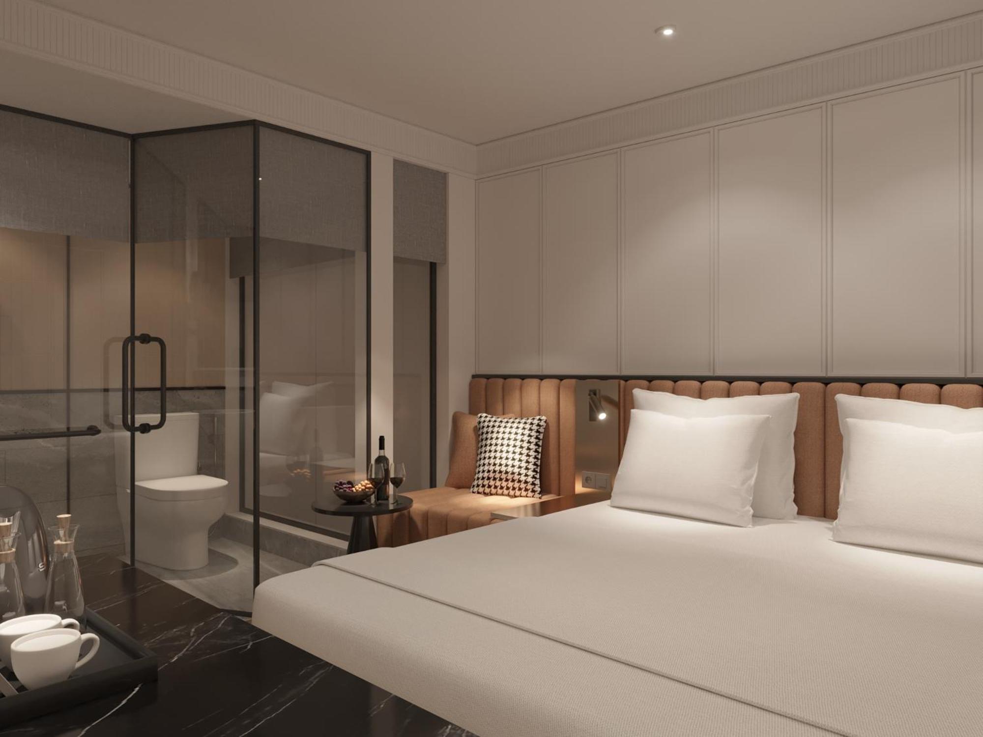Premium Suite with Lake View