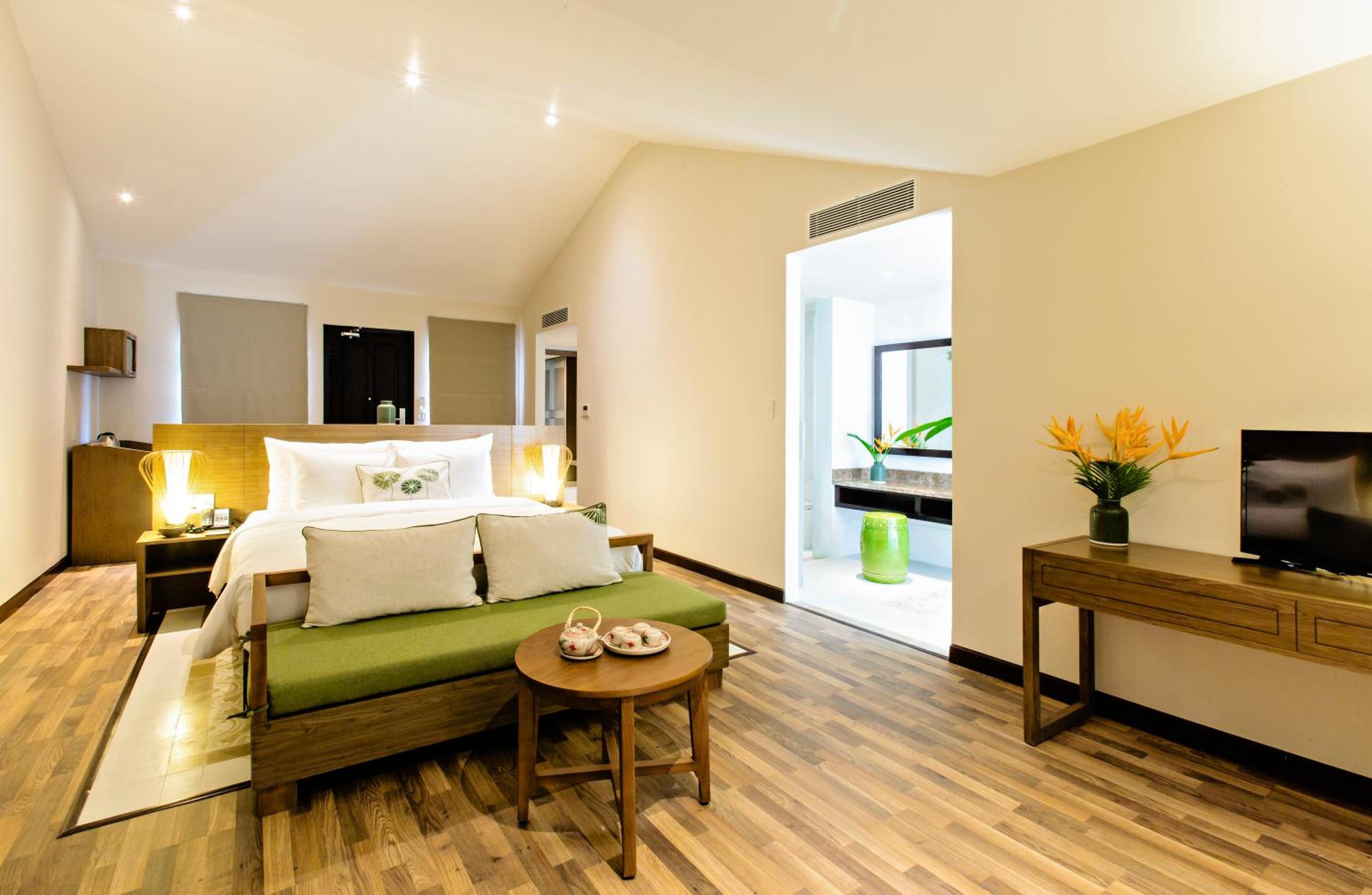 Junior Suite with Balcony