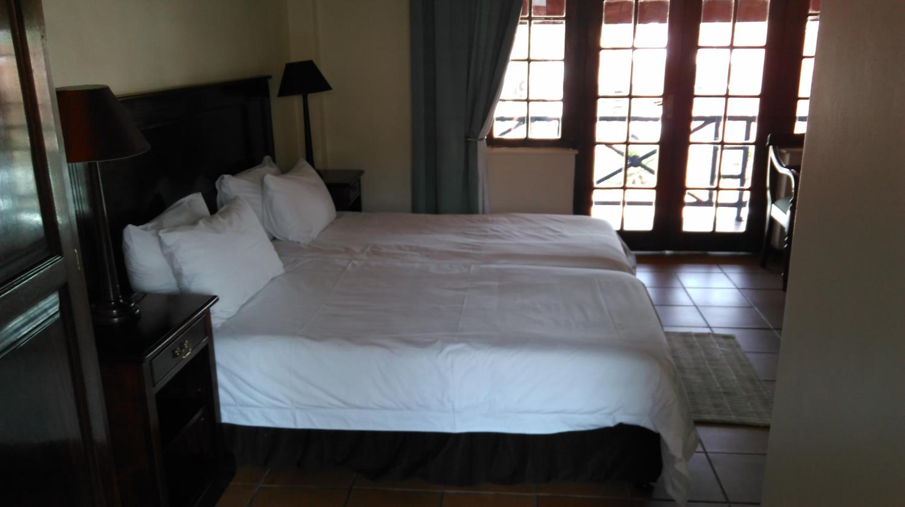 Twin Room with Shower - Photo 9