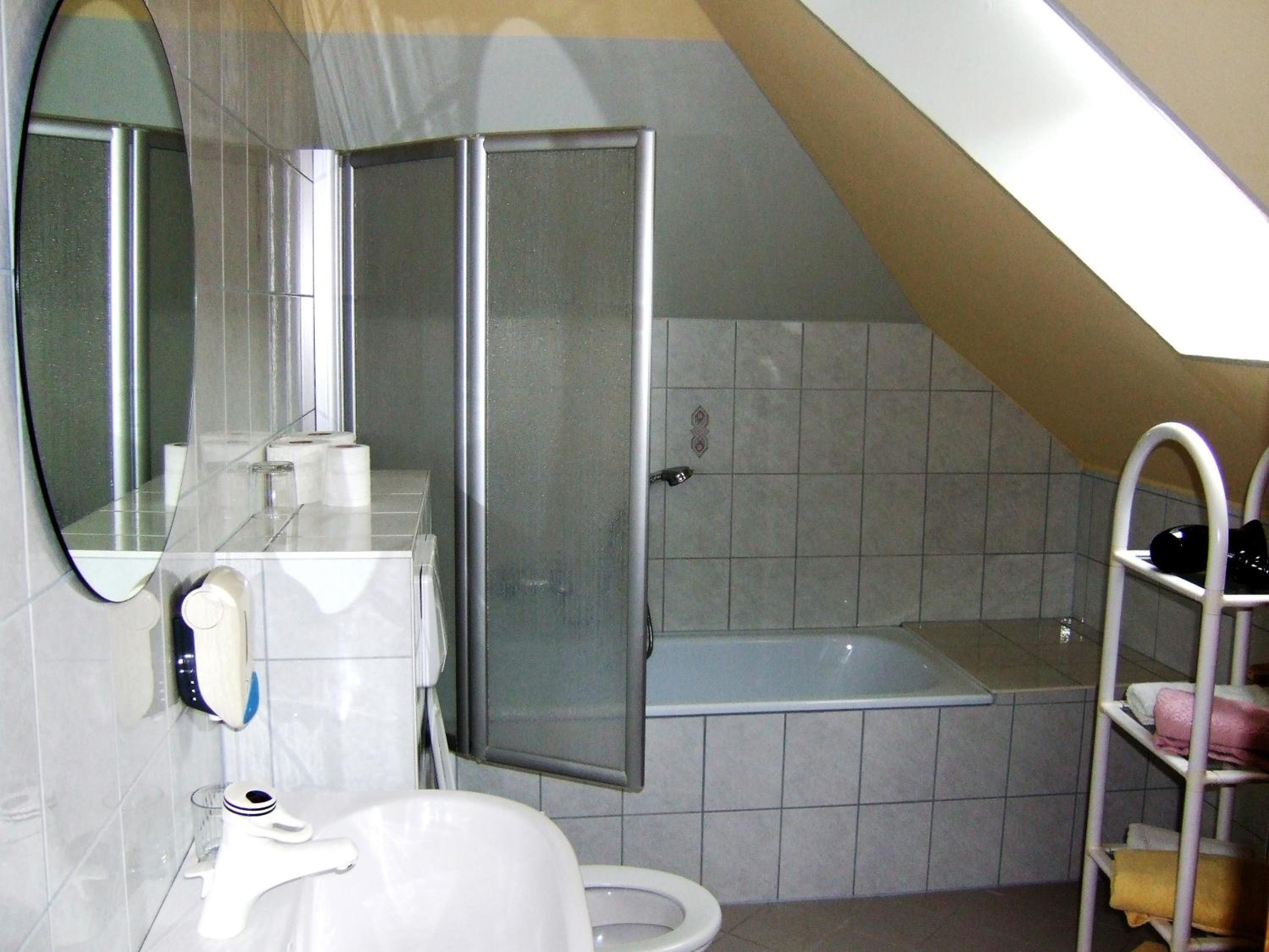 Studio Apartment - Photo 4