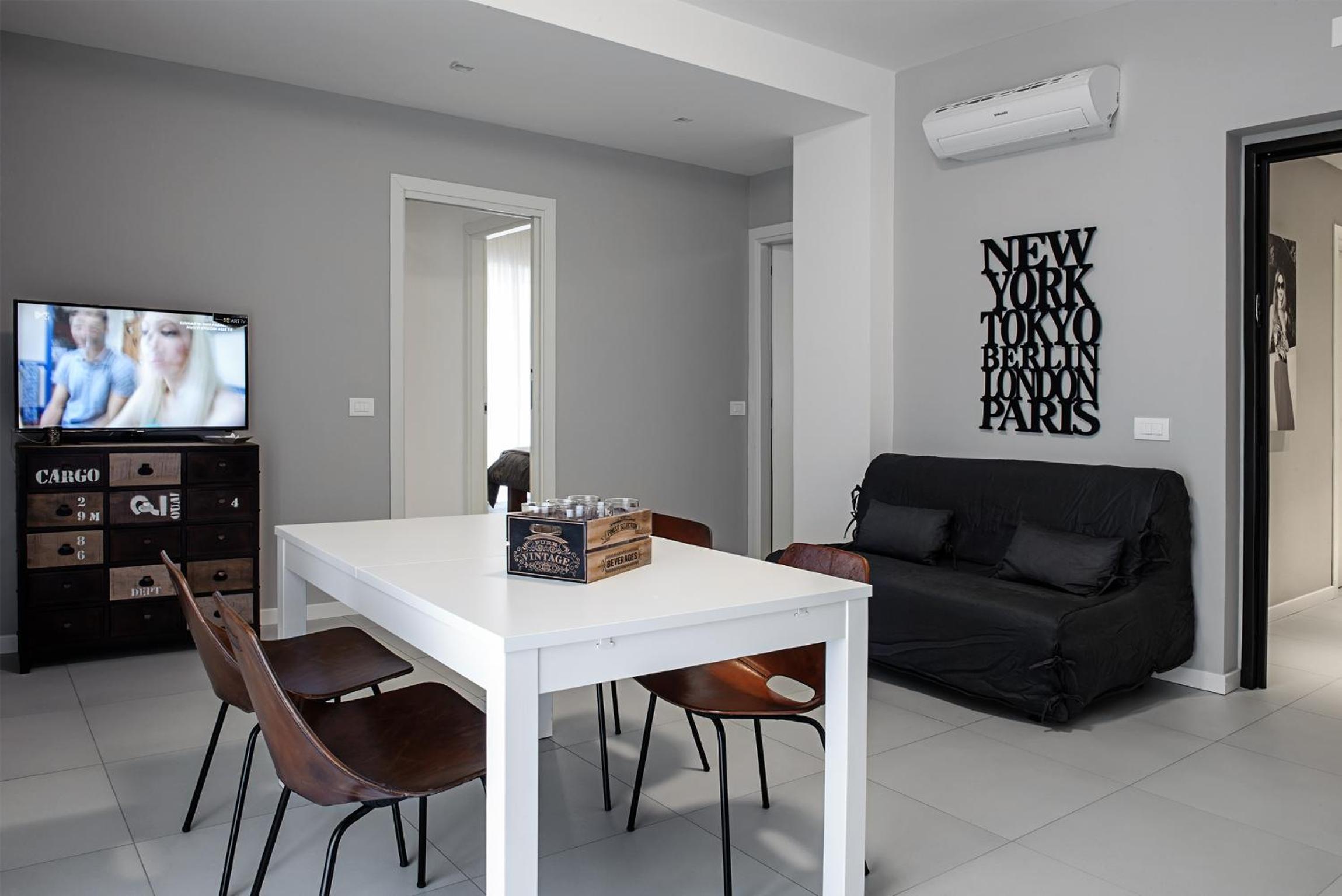 Two-Bedroom Apartment - Photo 6
