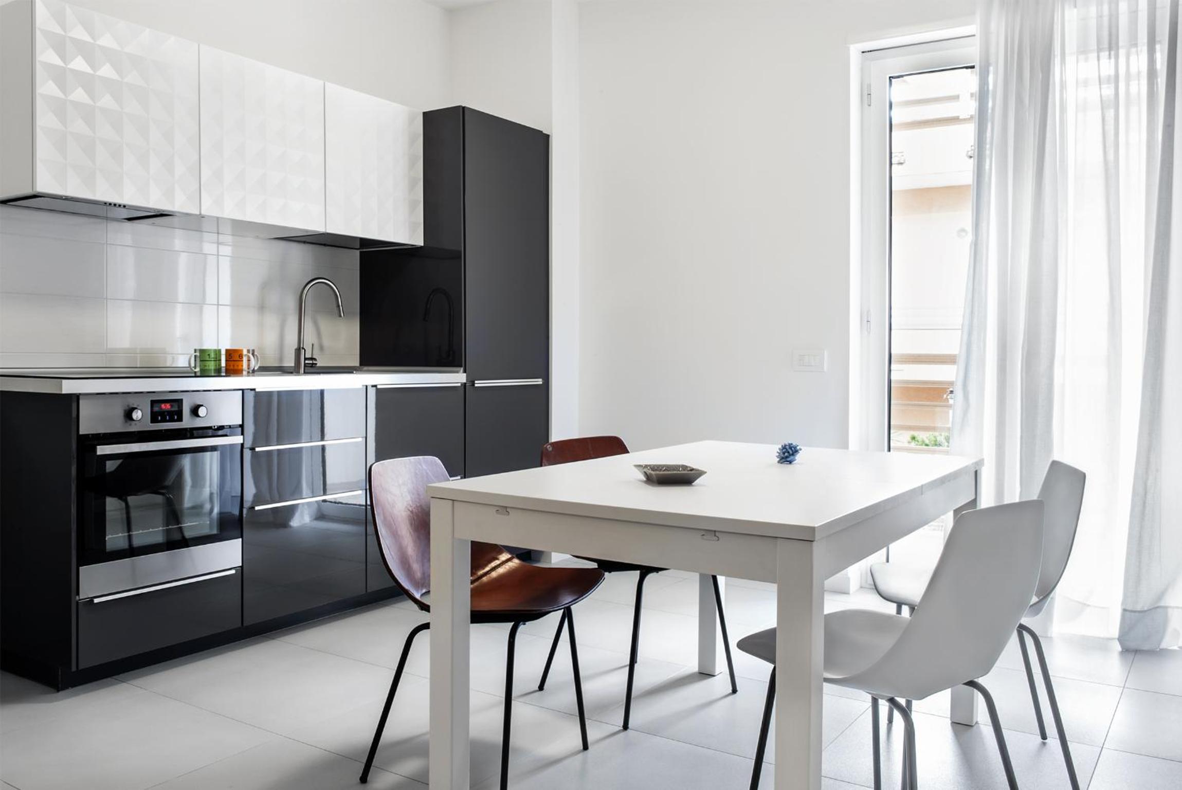 Two-Bedroom Apartment - Photo 4