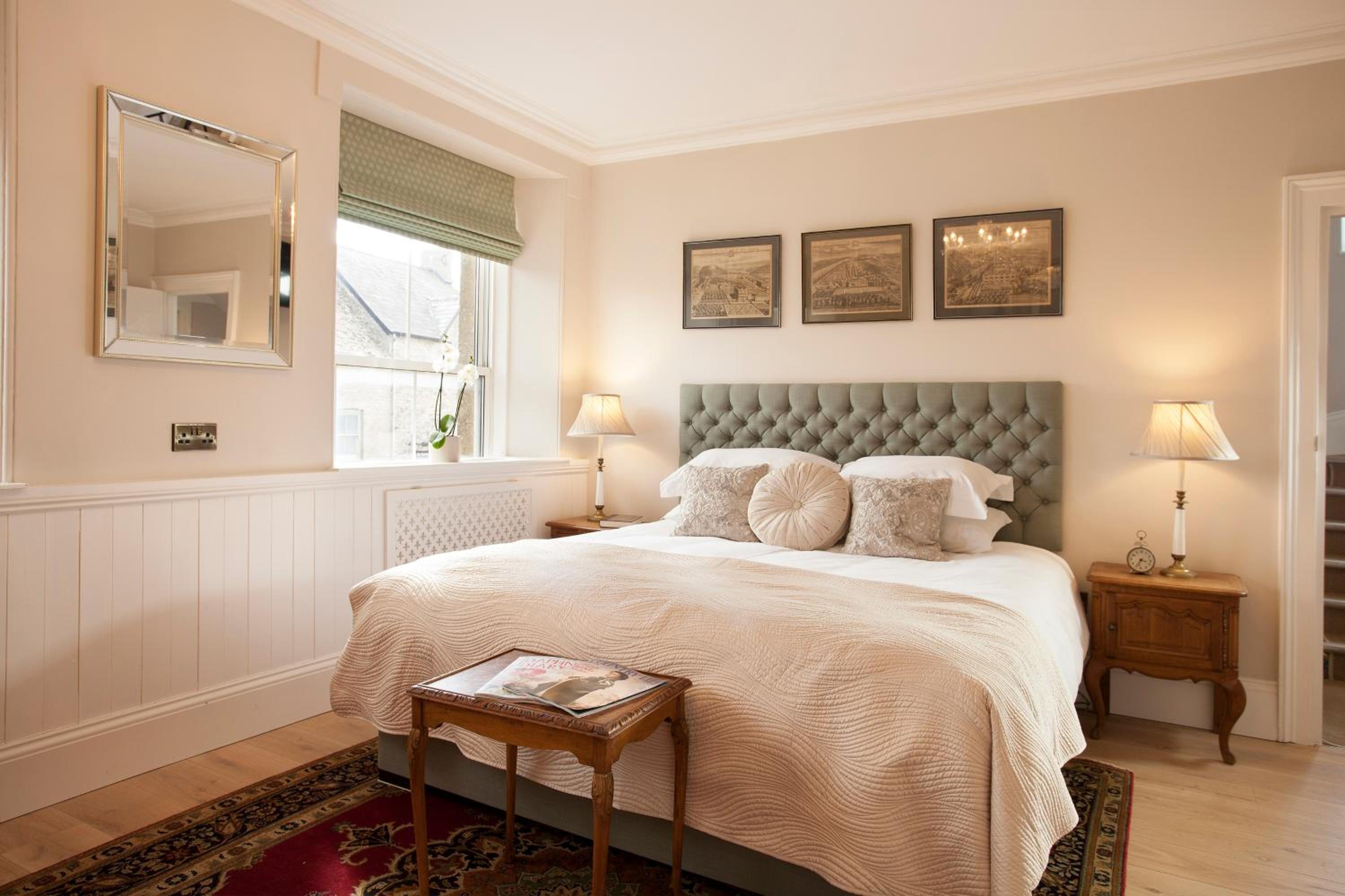 Superior King Room 3 w/bathtub - Photo 1