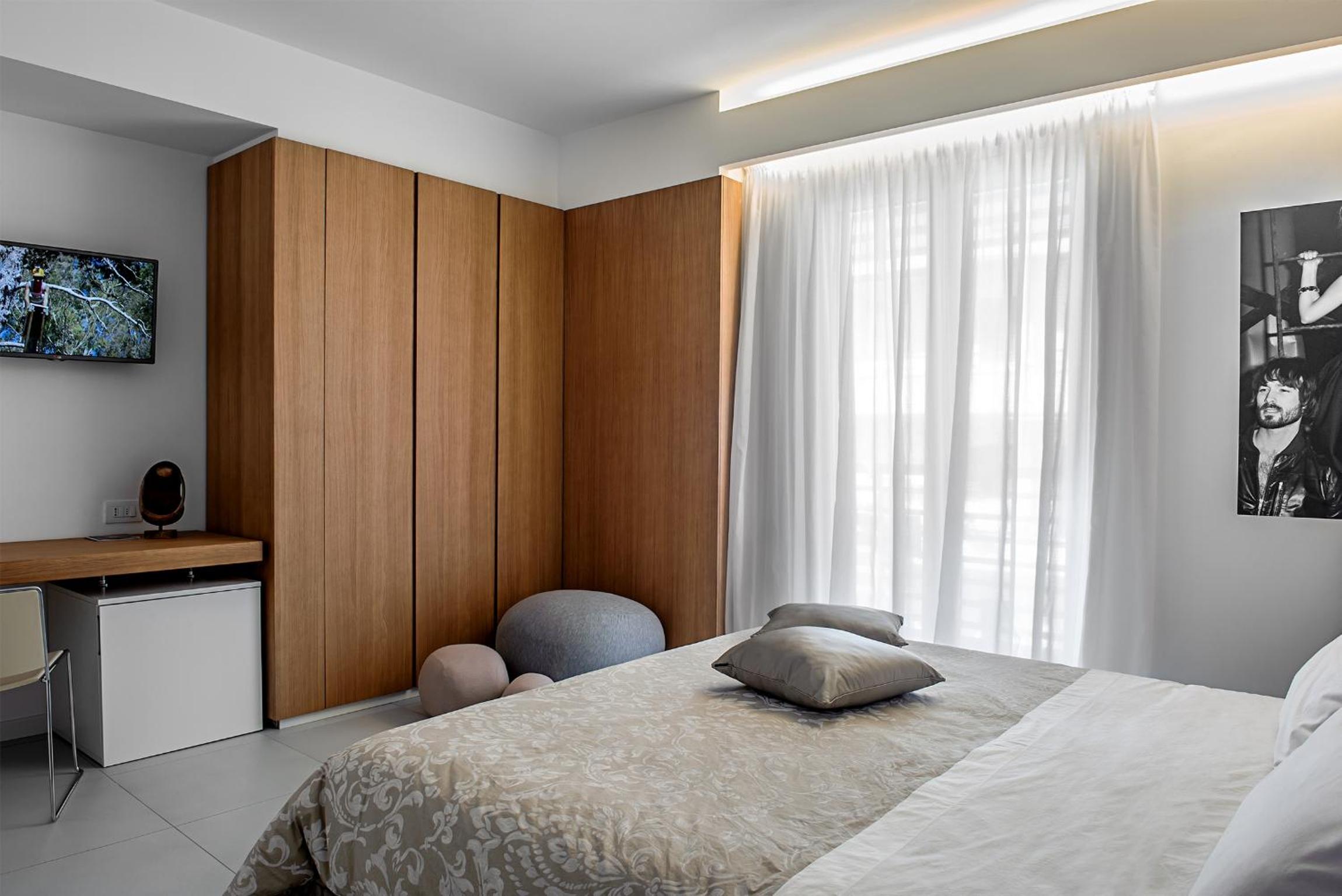 Double Room - Photo 10