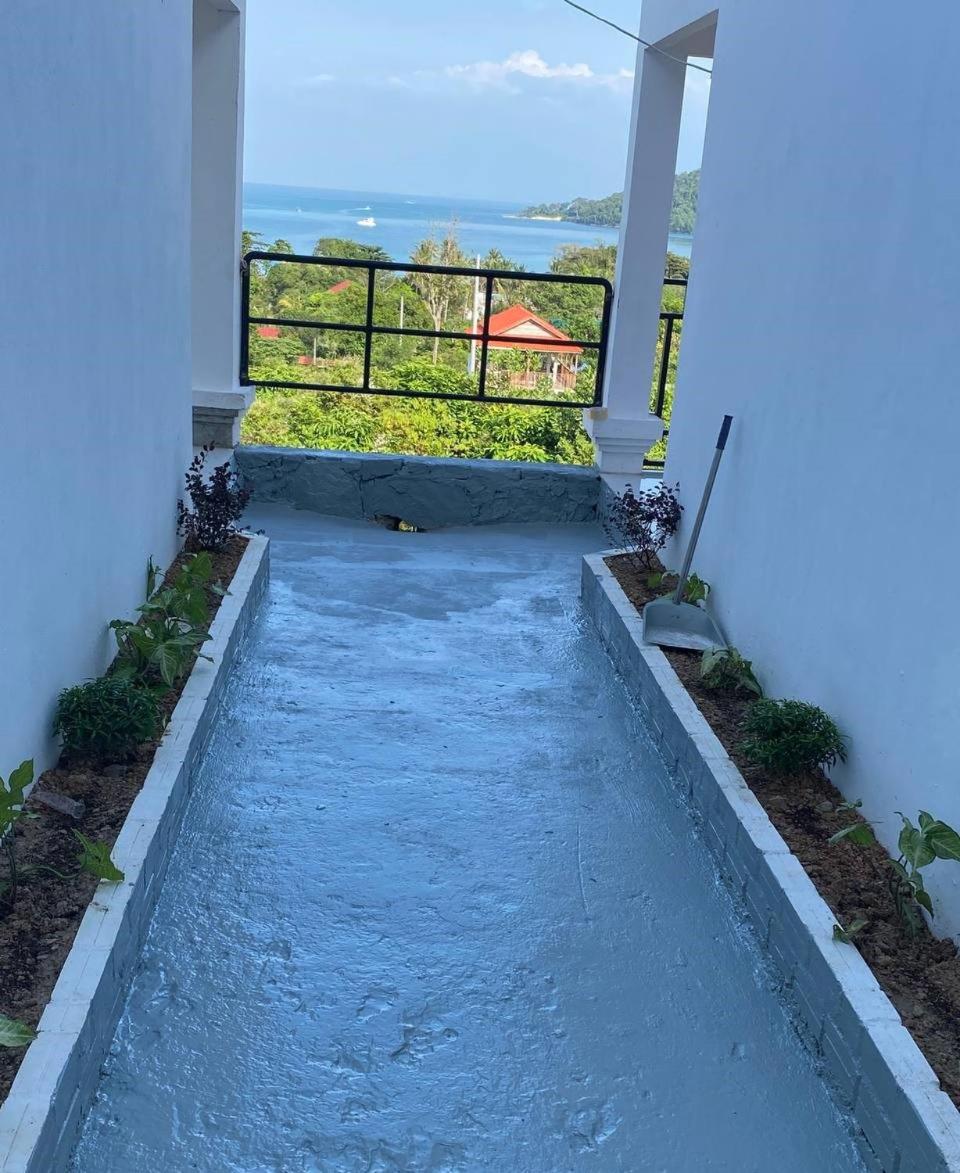 Bungalow with Sea View photo 1