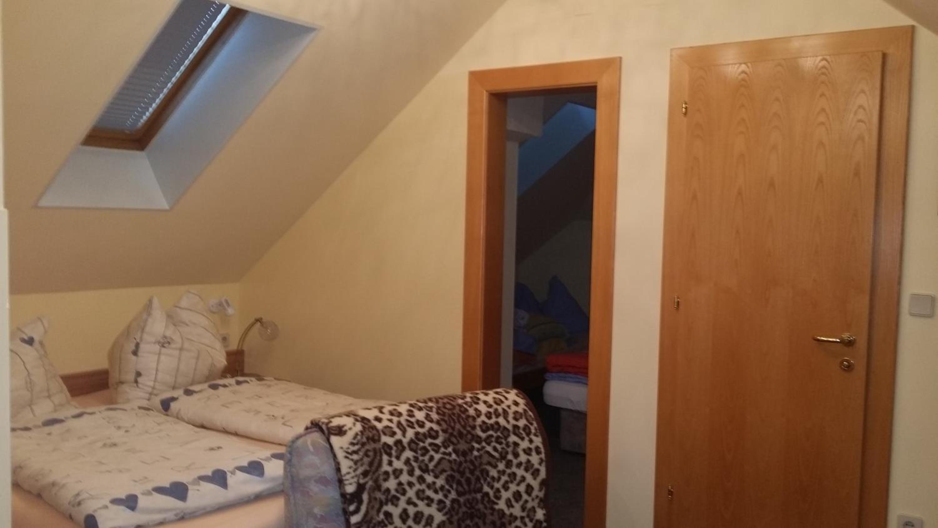 Studio Apartment - Photo 3