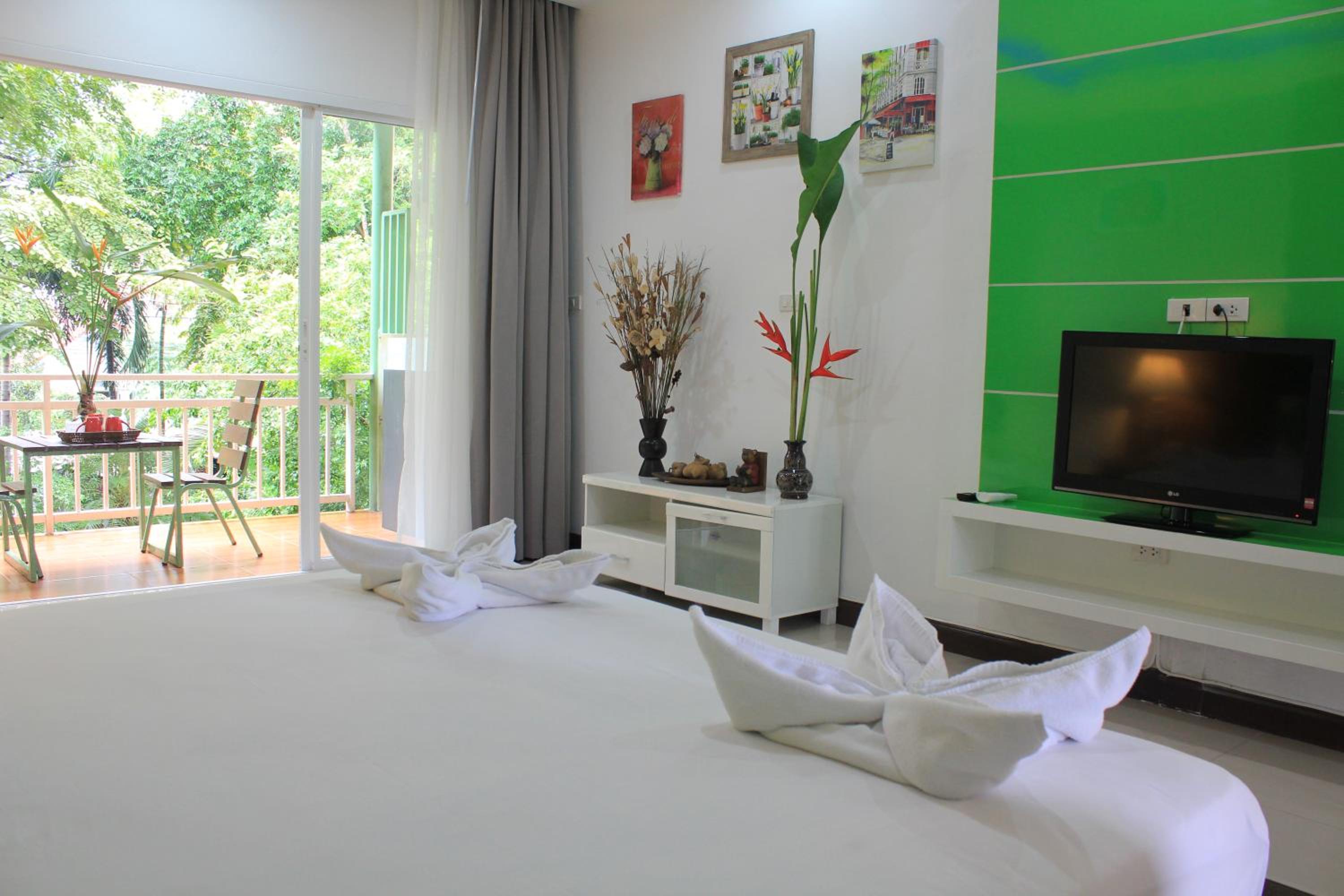 Studio with Garden View - Photo 30