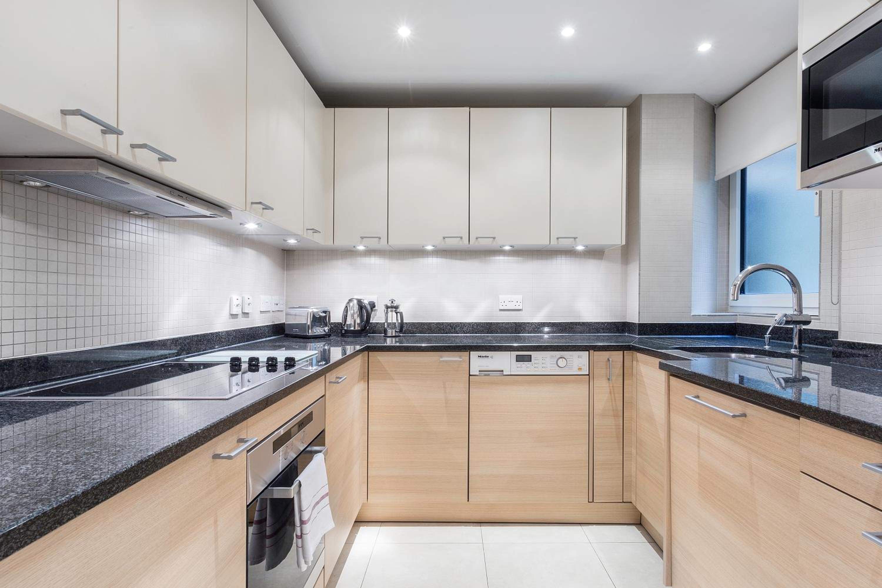 Deluxe One-Bedroom Apartment with Park View