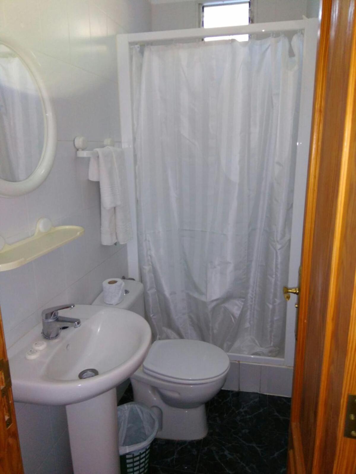 Apartment - Ground Floor - Photo 2