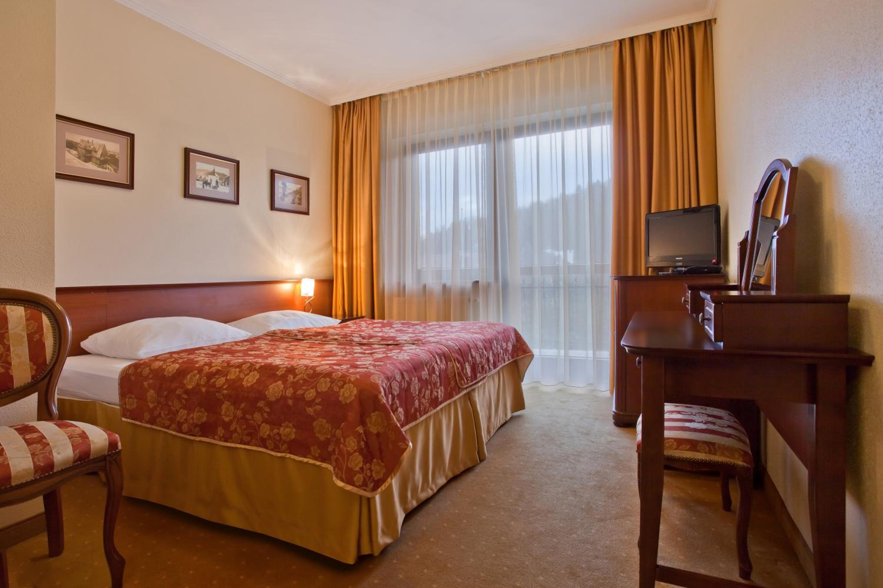 Double Or Twin Room photo 3