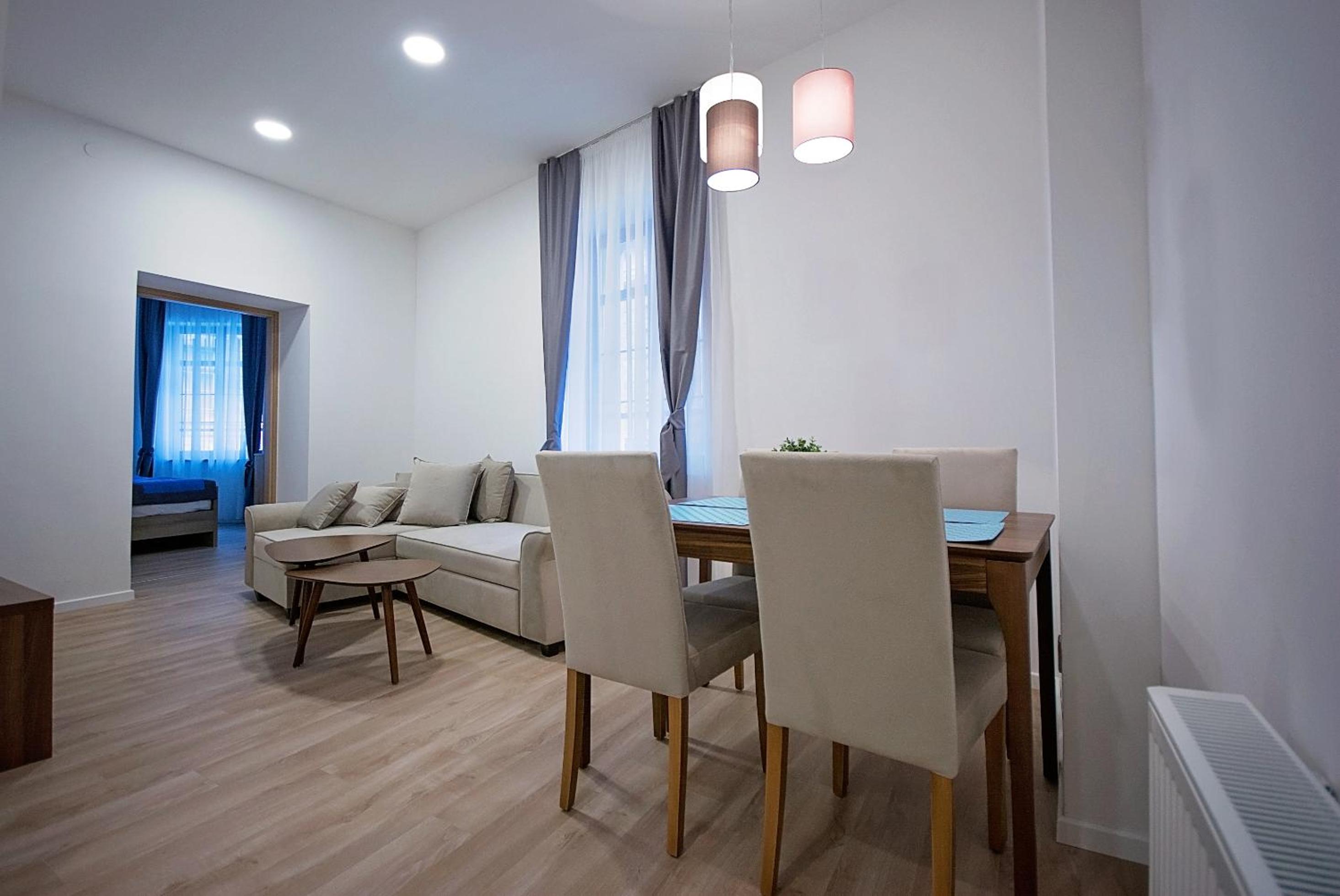 One-Bedroom Apartment - Photo 8