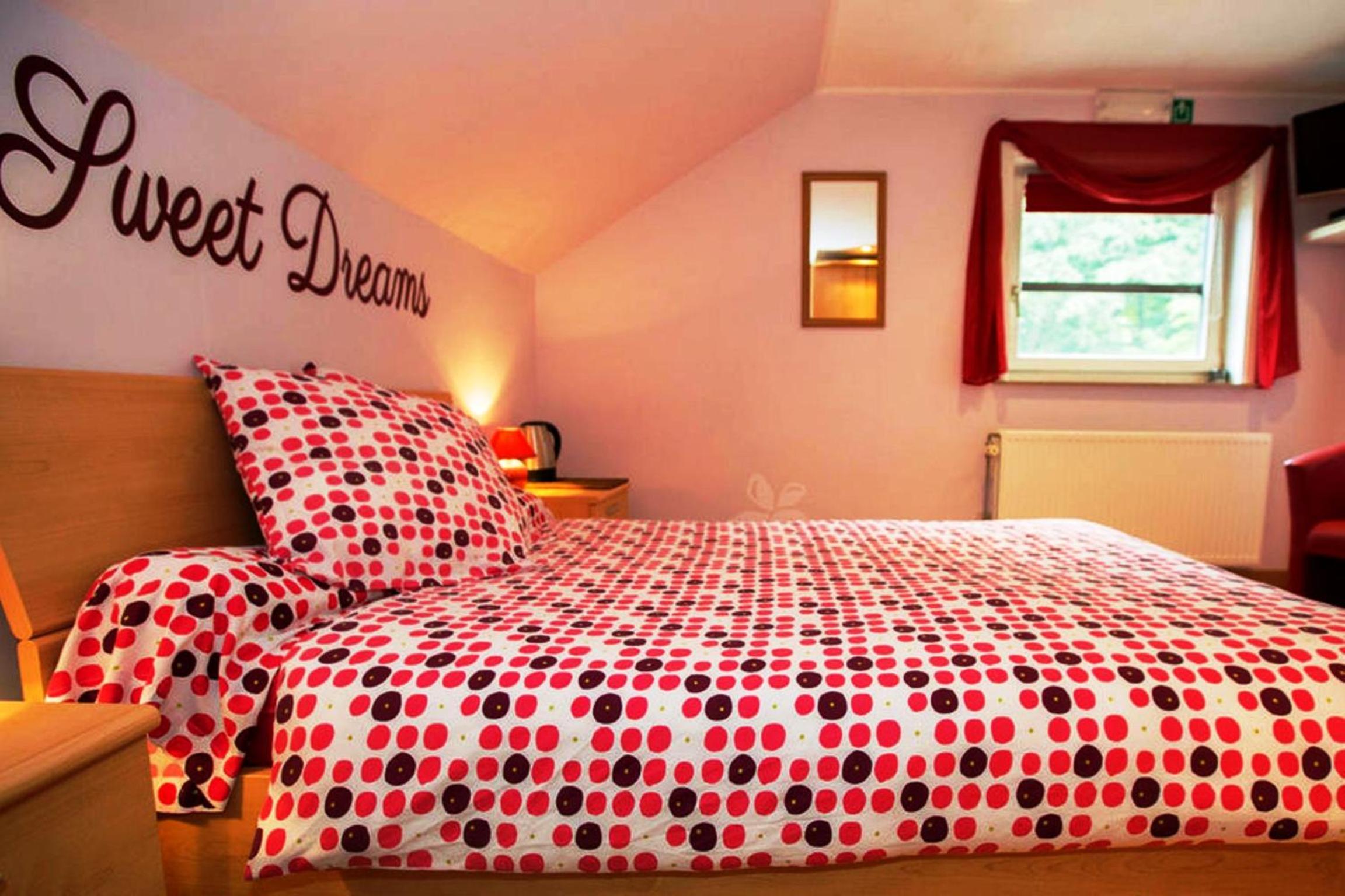 Double Room - Photo 5