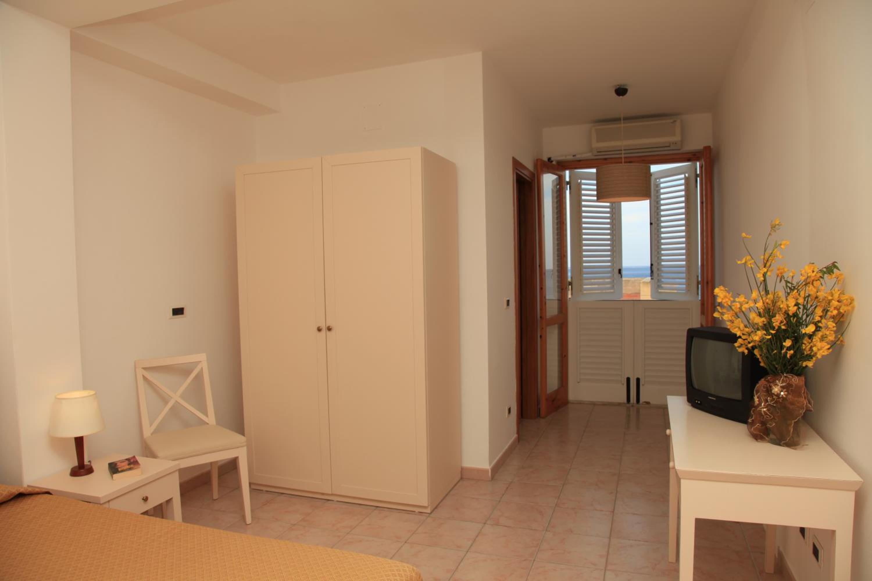 Superior Double or Twin Room with Sea View - Photo 7