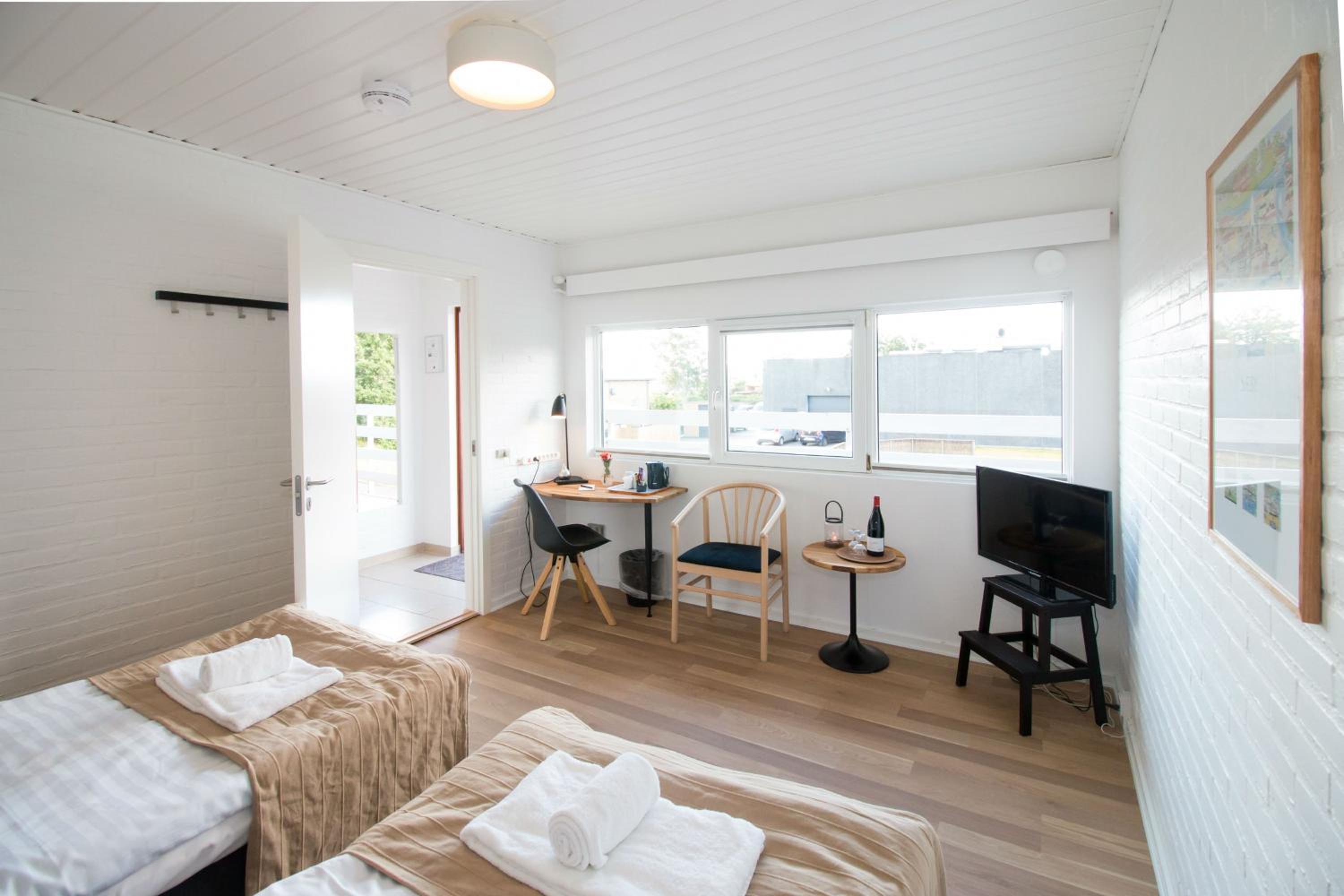 Standard Double Room - Photo 3