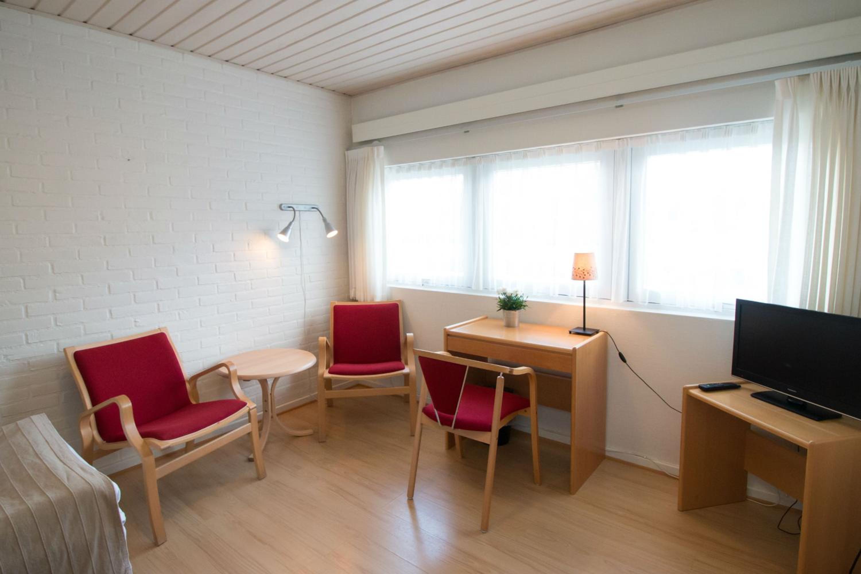 Budget Double Room - Photo 3