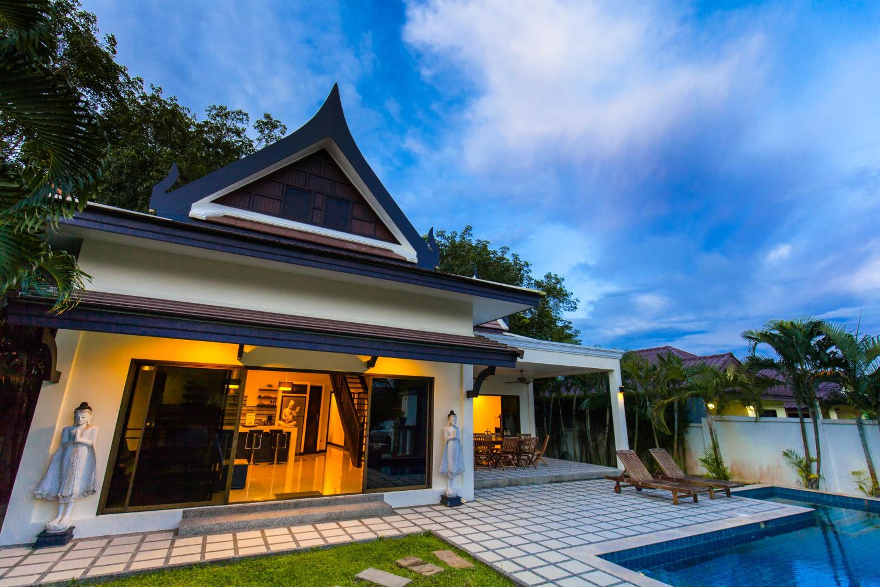 Villa photo 2