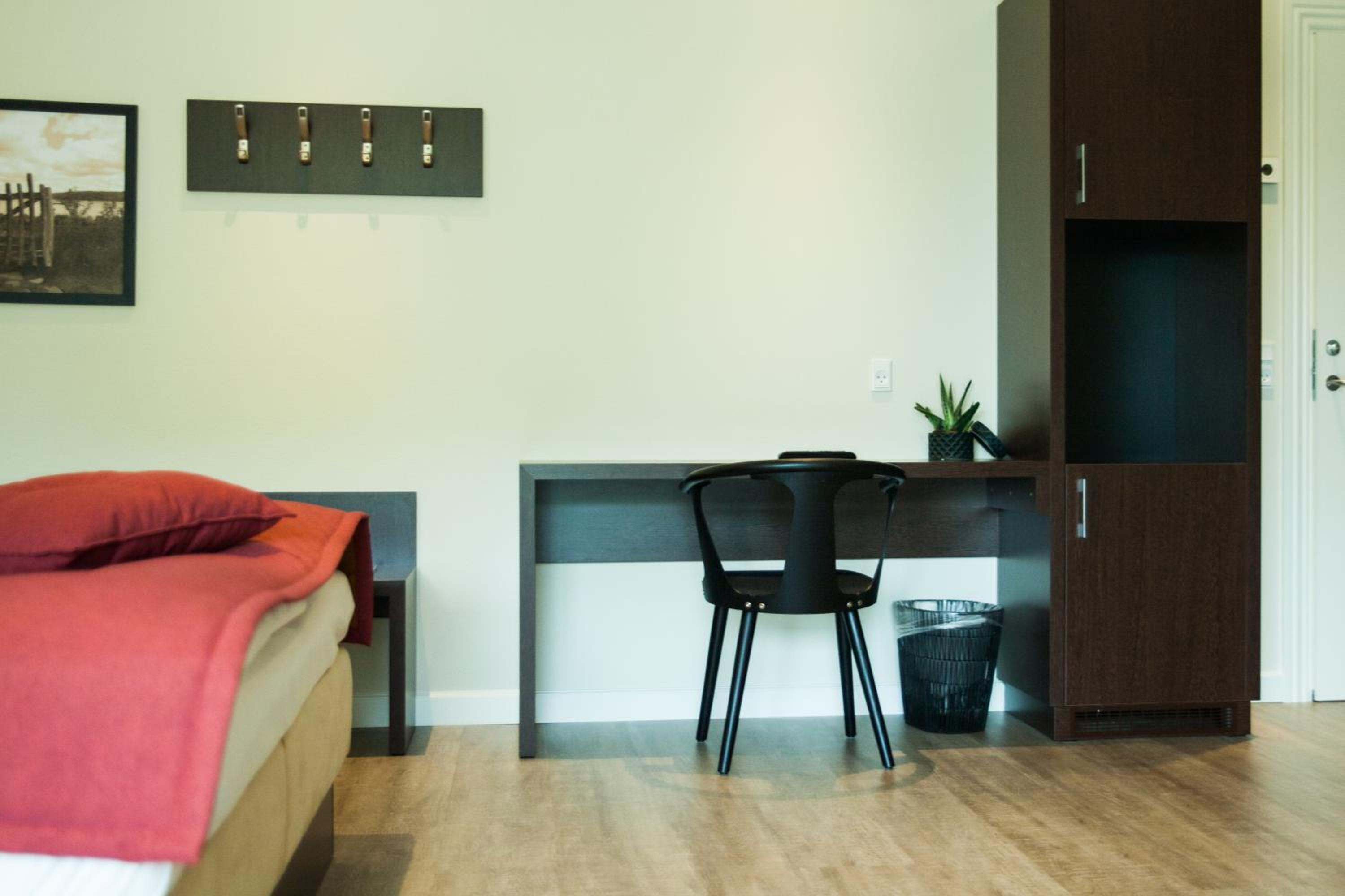 Superior Suite with Spa Bath - Photo 9