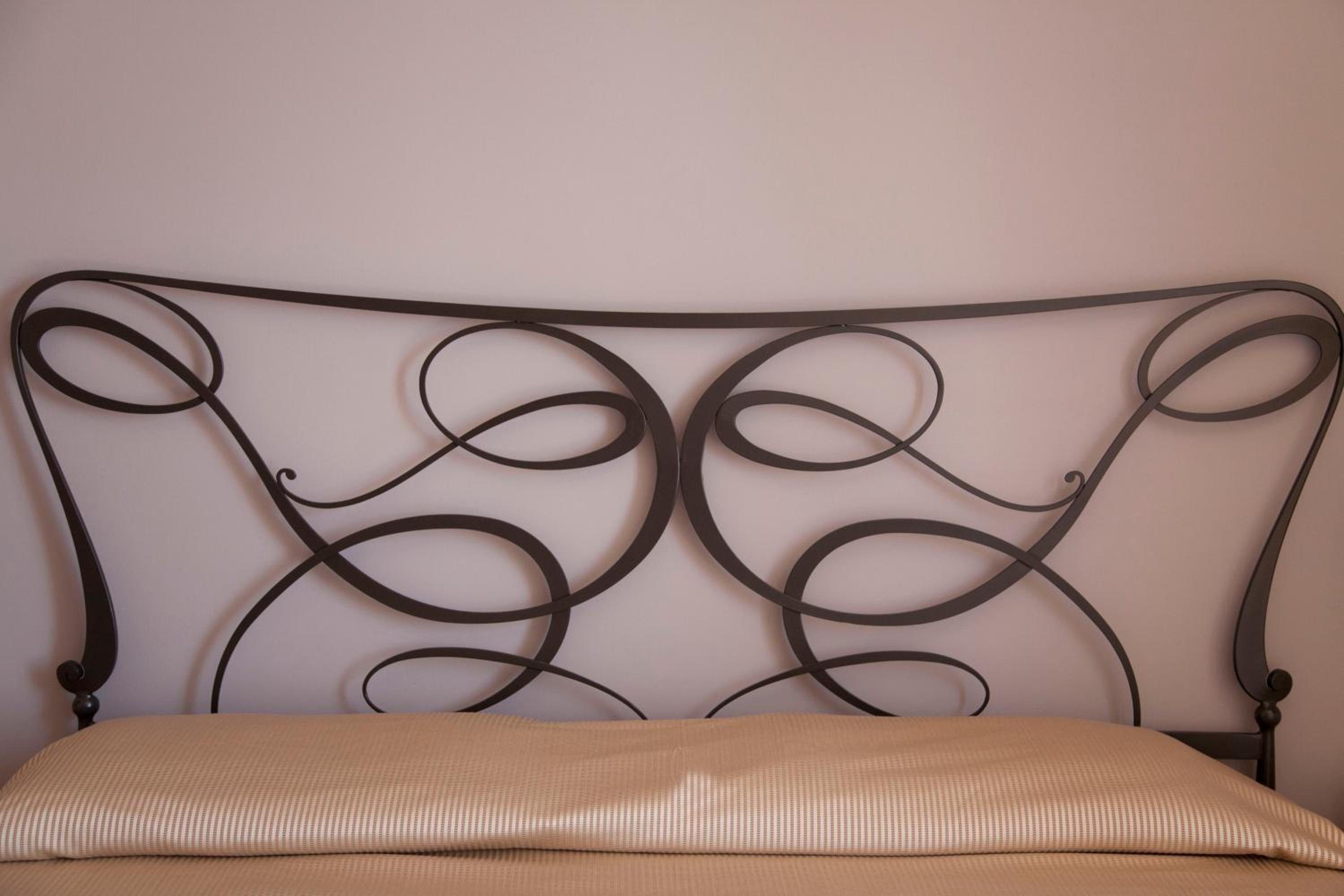 Double or Twin Room with Partial Sea View - Photo 2