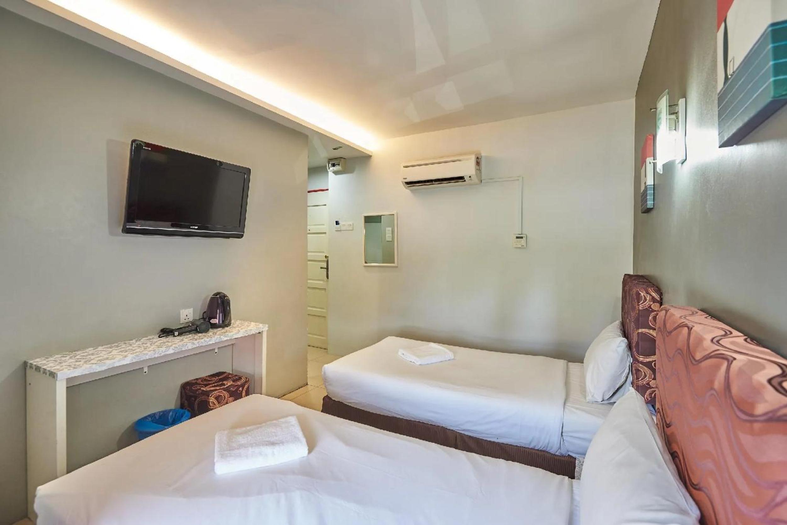 Standard Twin Room photo 2