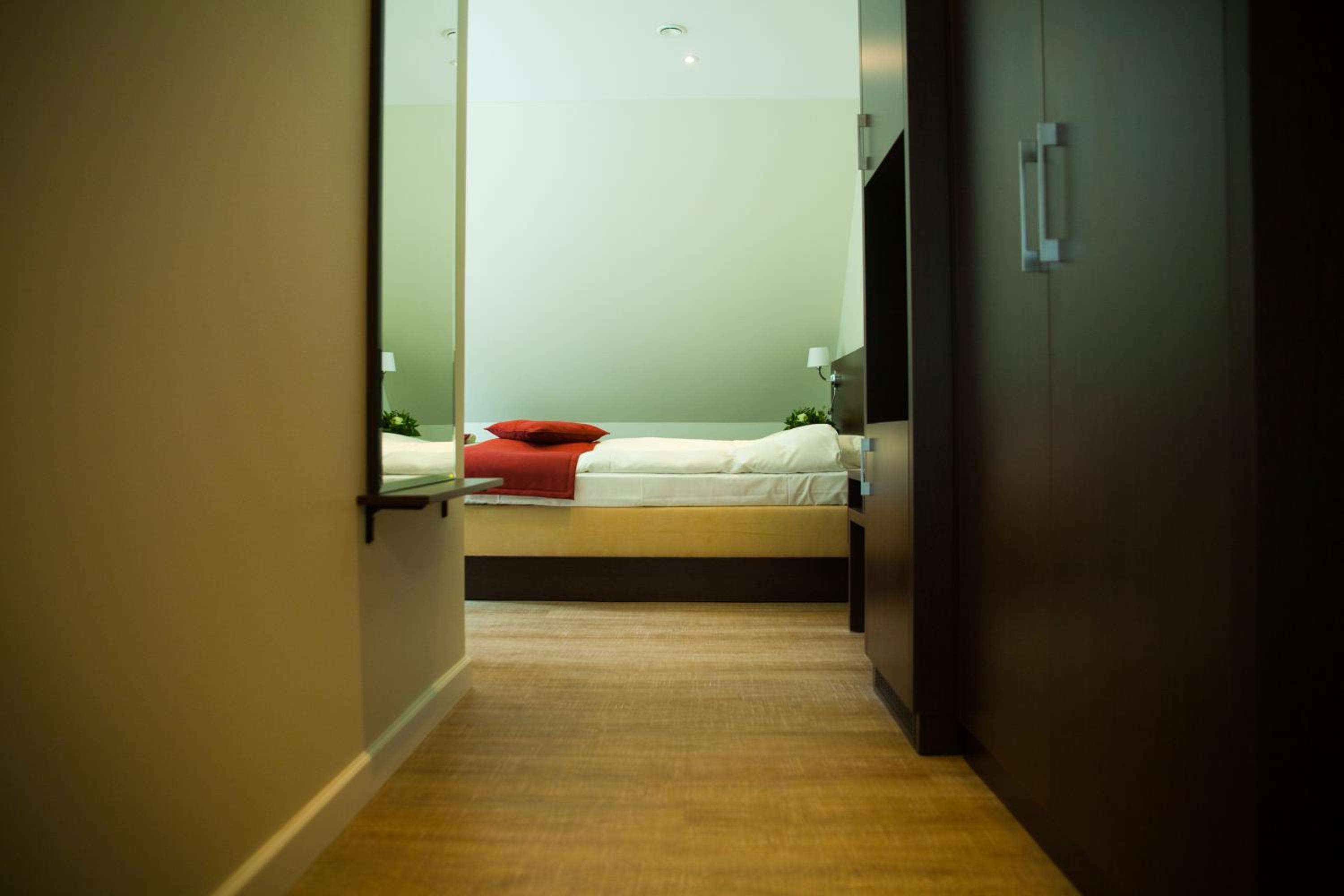 Superior Double or Twin Room with Spa Bath - Photo 4