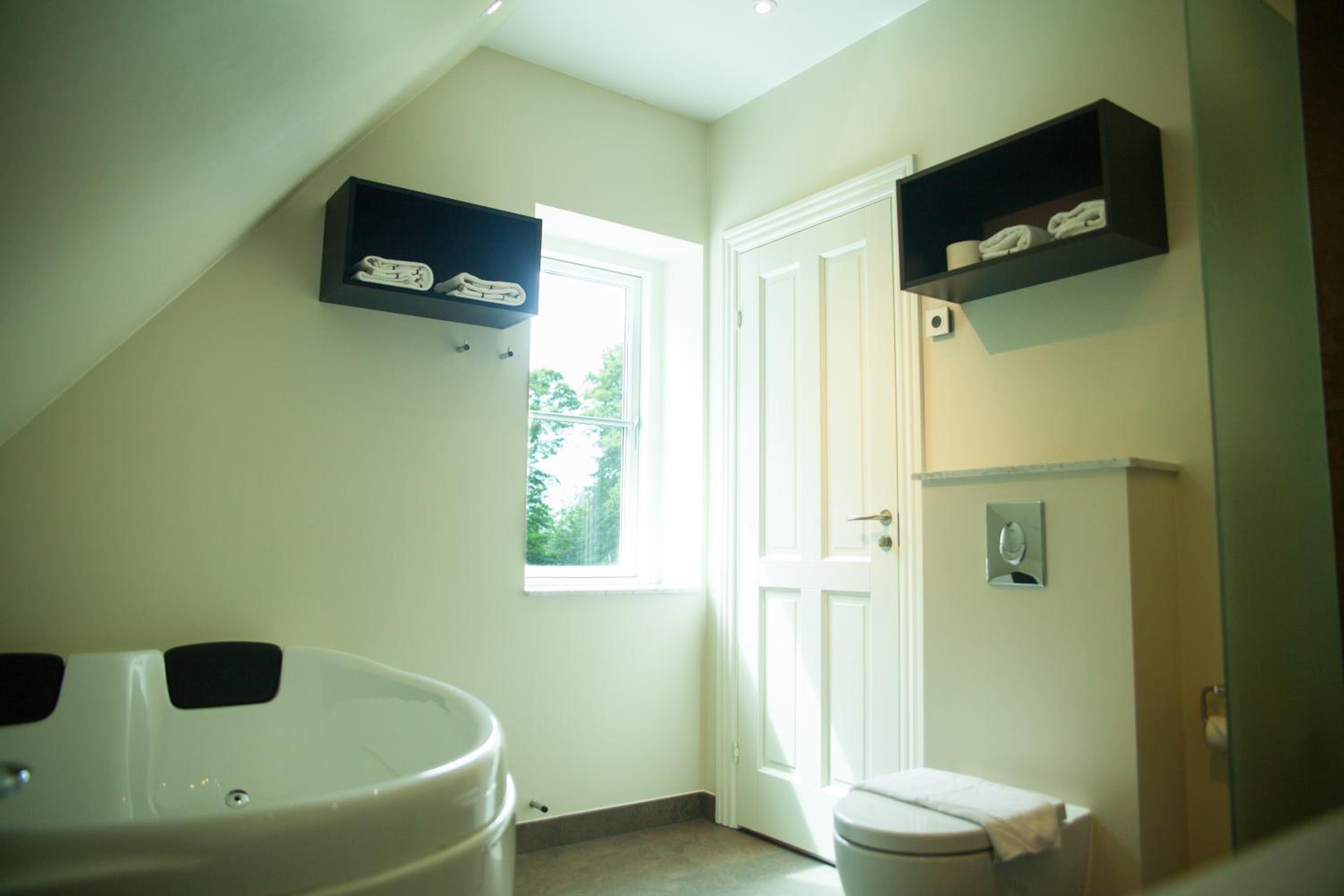 Superior Double or Twin Room with Spa Bath - Photo 2