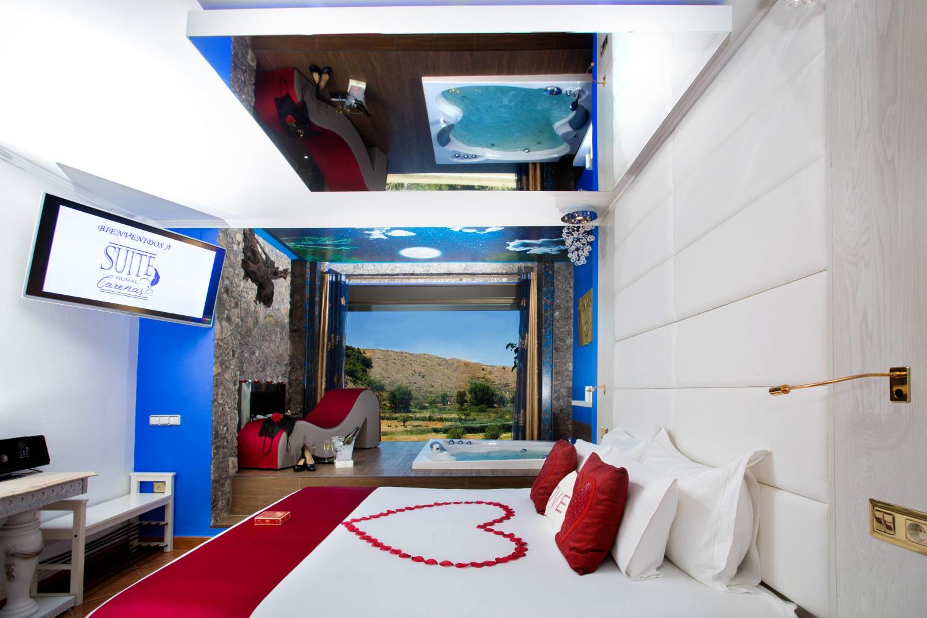 Two-Bedroom House (2-6 Adults) - Photo 117